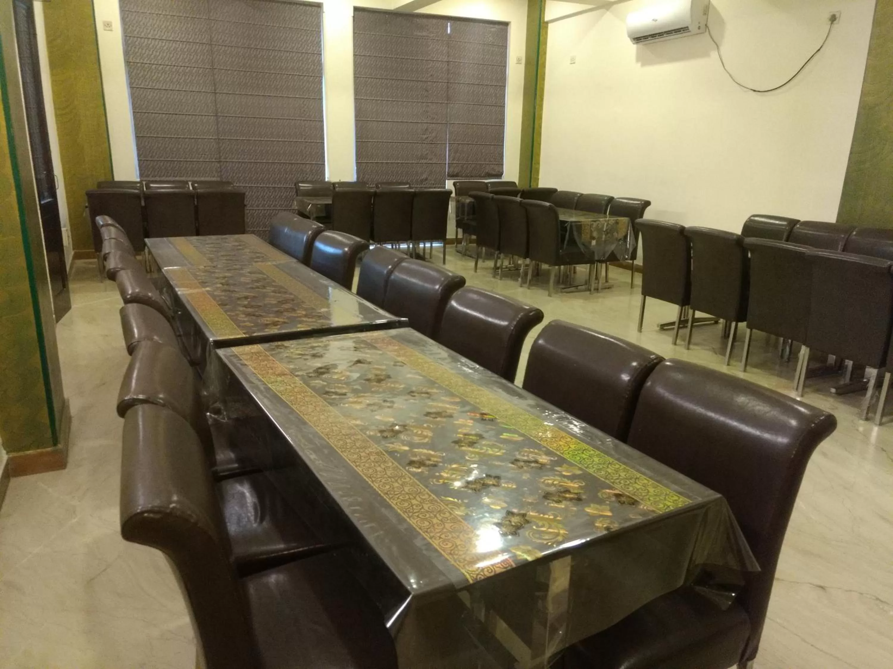 Restaurant/places to eat in Hotel City Centre Inn - Nizamuddin Railway Station