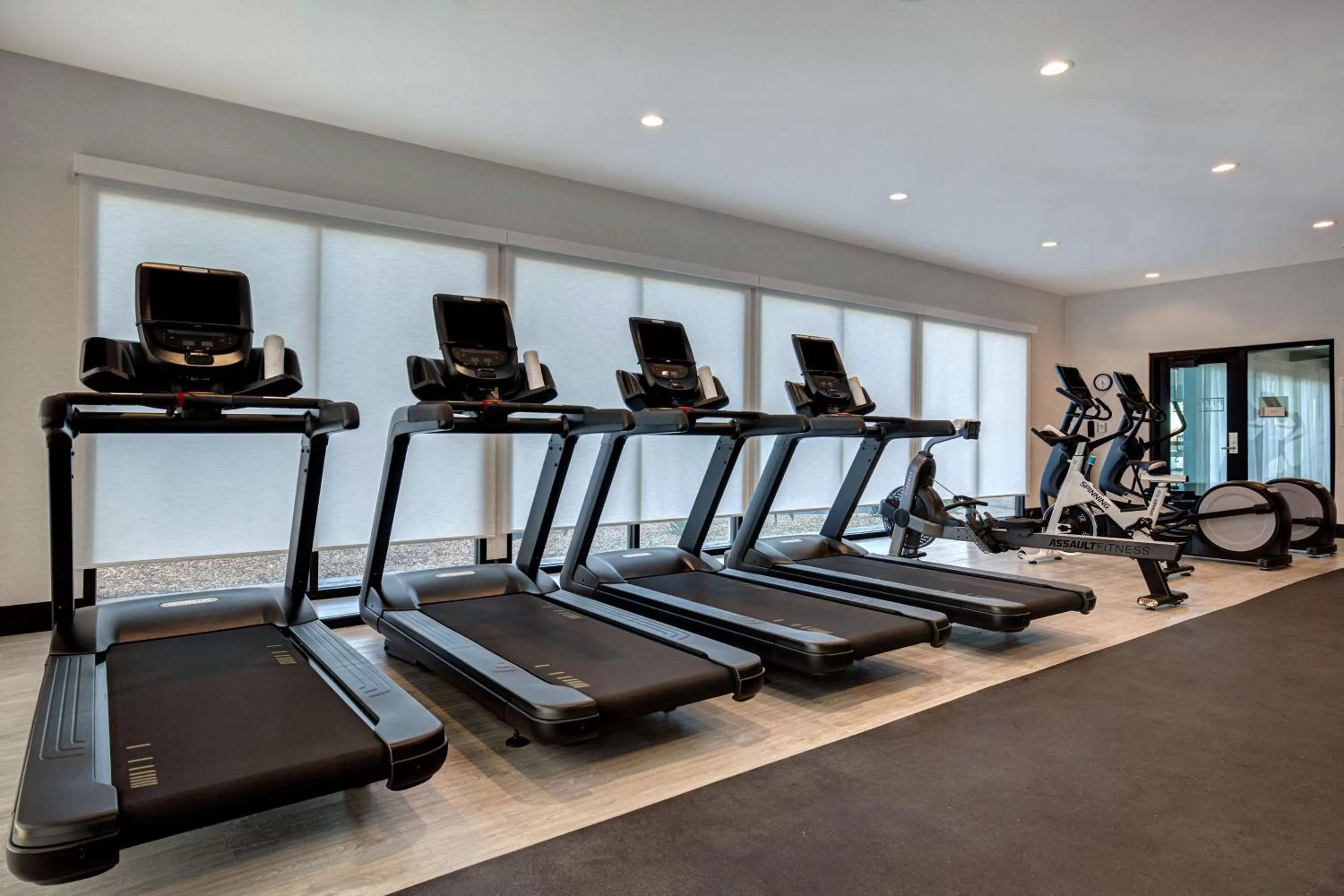 Fitness centre/facilities in Doubletree By Hilton Palmdale, Ca