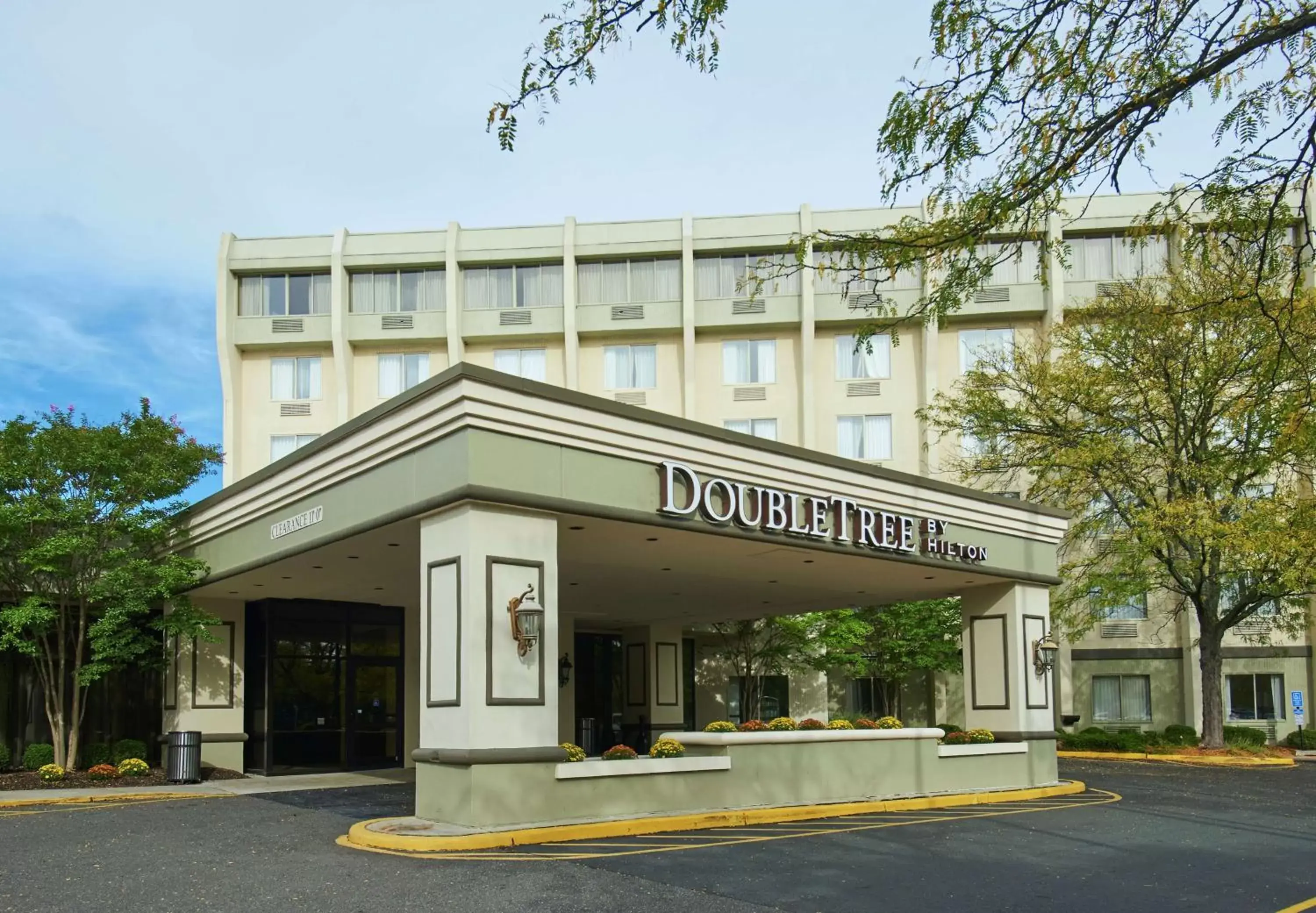 Property Building in DoubleTree by Hilton Princeton