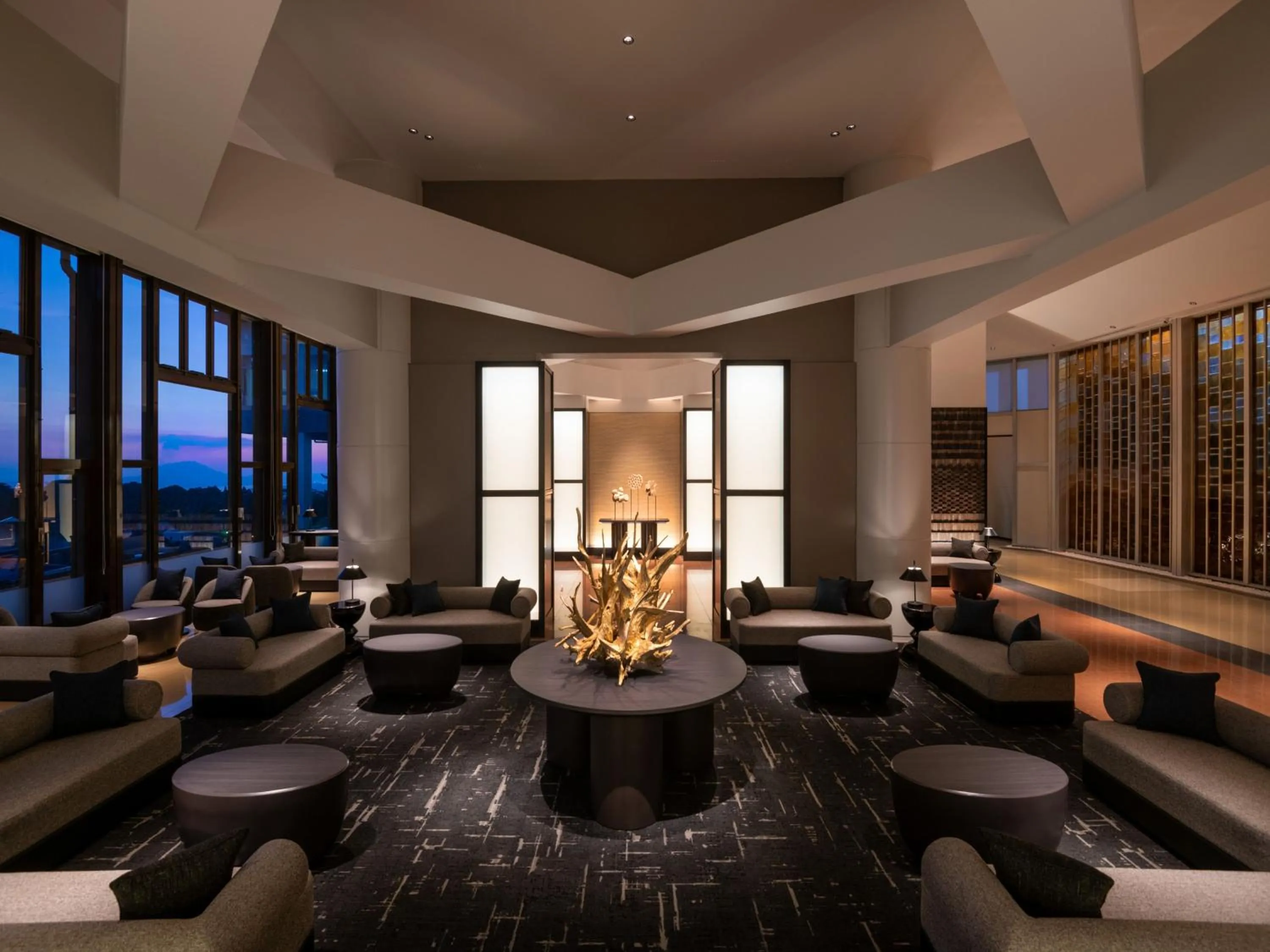 Communal lounge/ TV room in Kirishima Kokusai Hotel