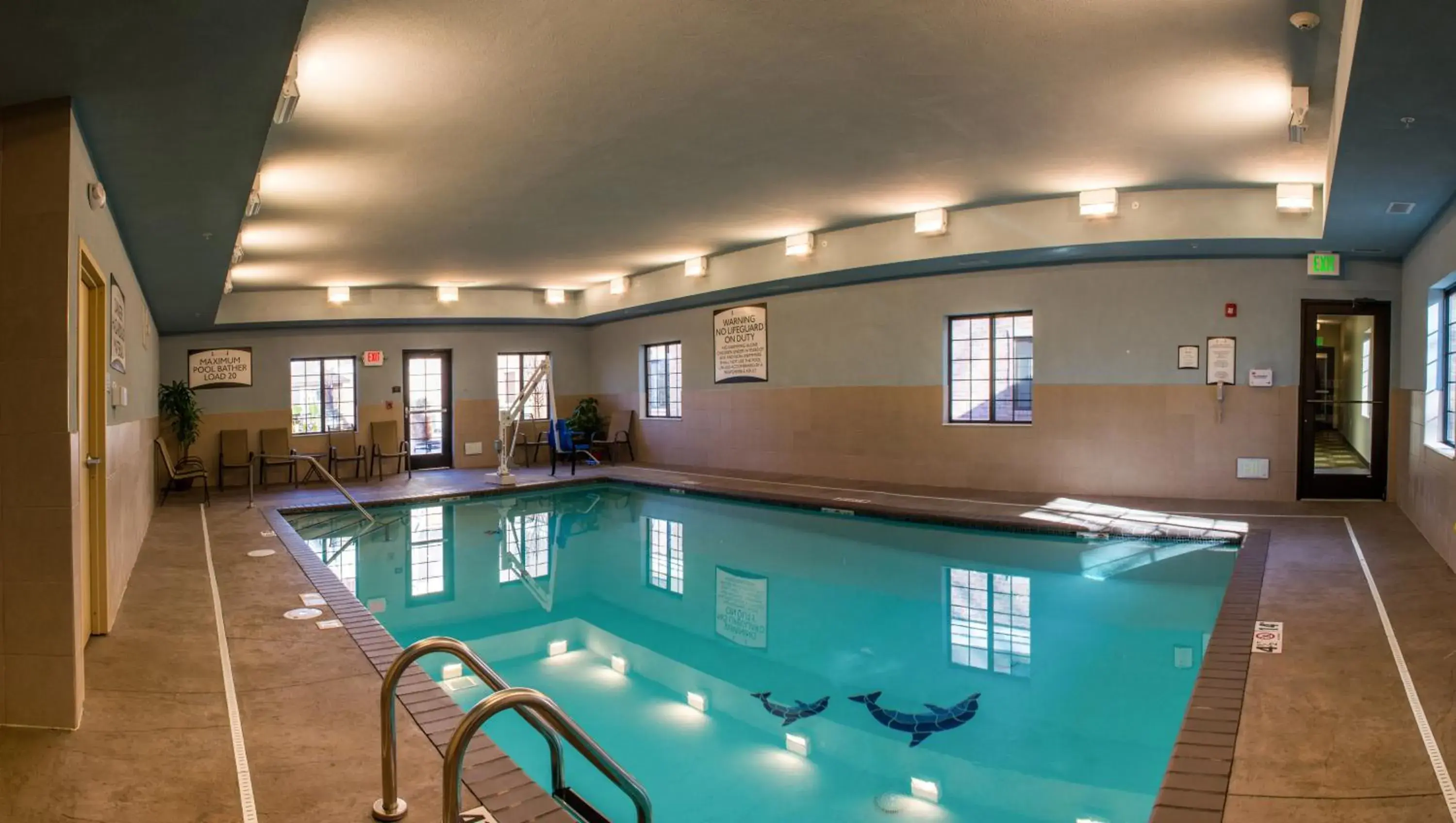 Swimming Pool in Staybridge Suites Schererville