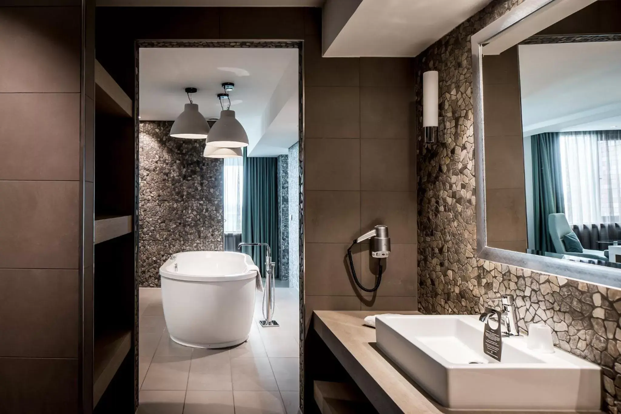 Bathroom in Van der Valk Hotel Dordrecht