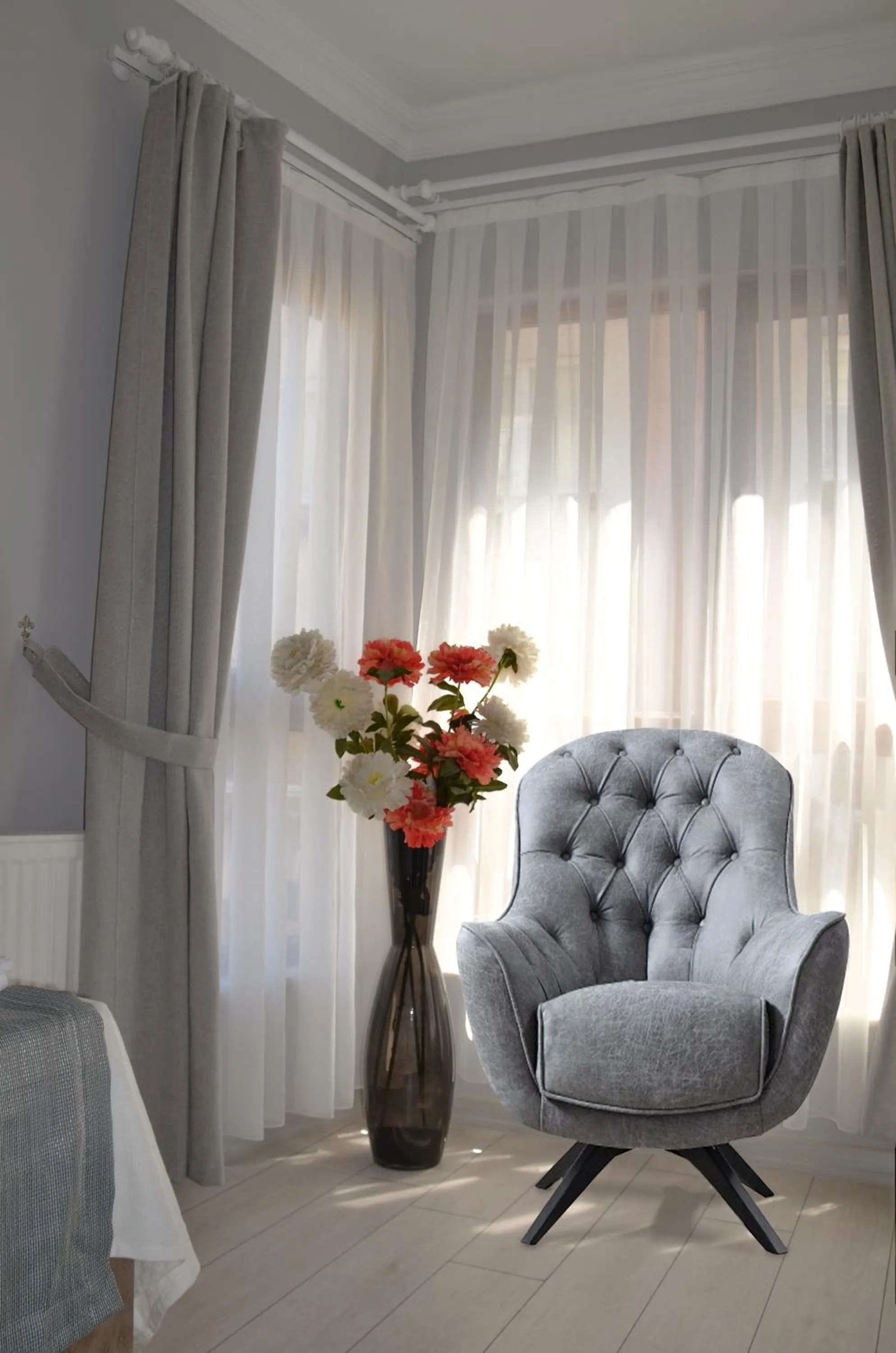 Seating area in Hotel Yasmin