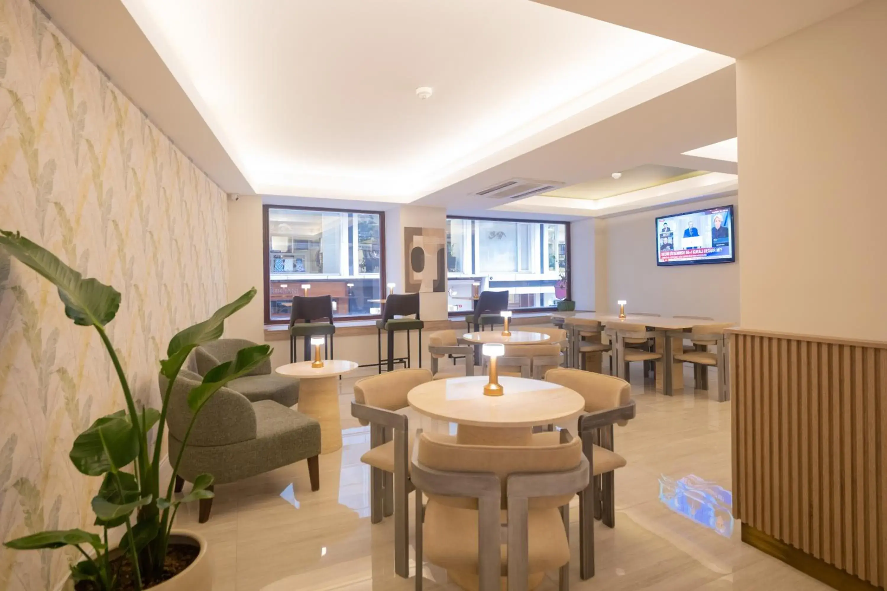 Lobby or reception, Lounge/Bar in Atik Palas Hotel