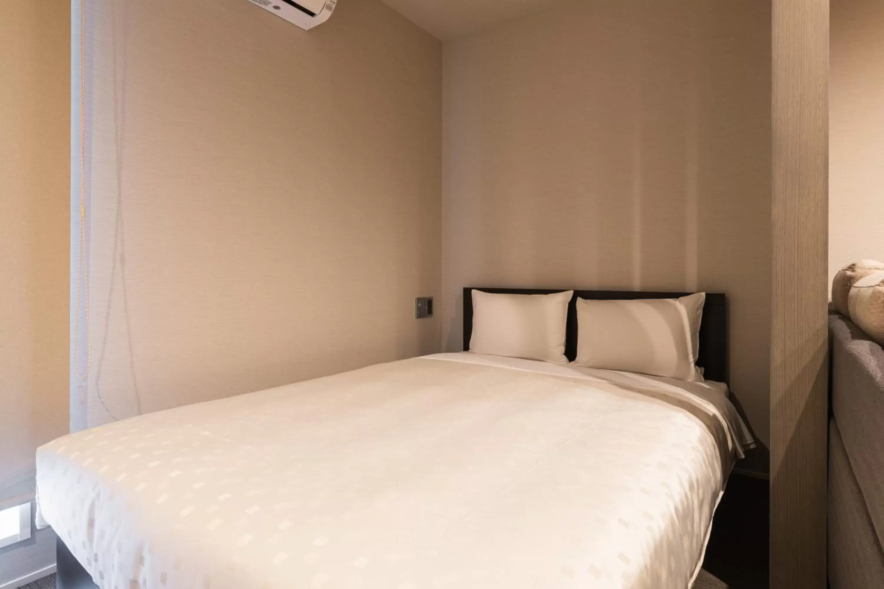 Photo of the whole room, Bed in GRAND BASE Hakata Naraya