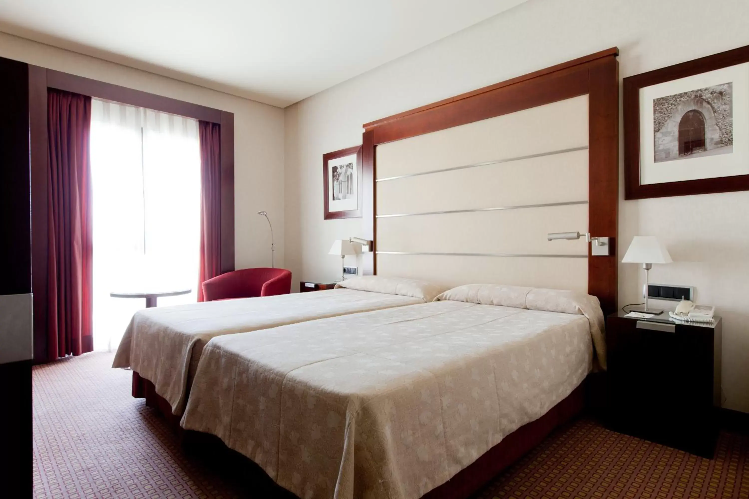 Double or Twin Room with Parking in Hotel Badajoz Center Double or Twin Room with Parking in Hotel Badajoz Center