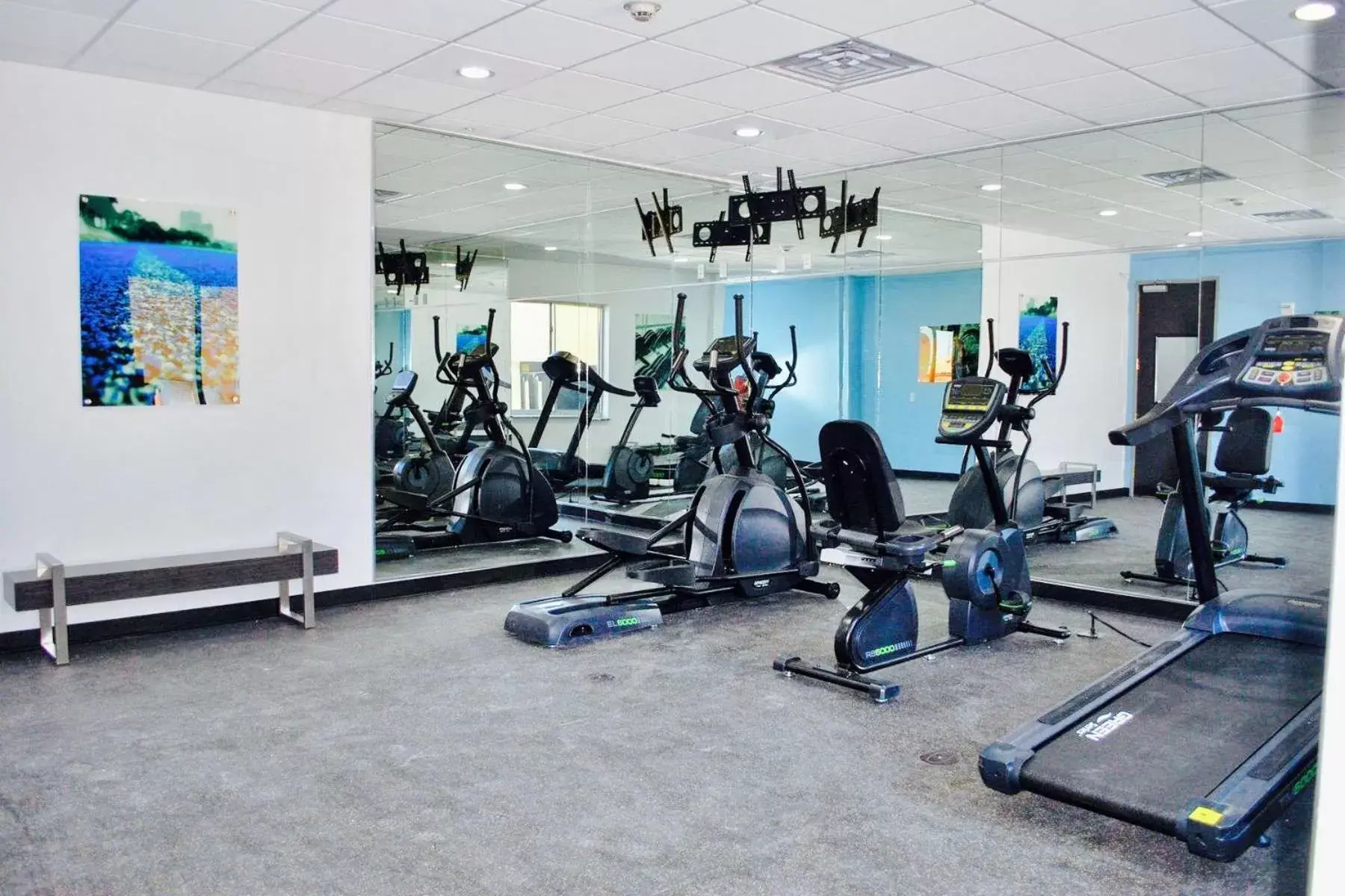 Fitness centre/facilities in Days Inn & Suites by Wyndham Lubbock Medical Center Fitness centre/facilities in Days Inn & Suites by Wyndham Lubbock Medical Center