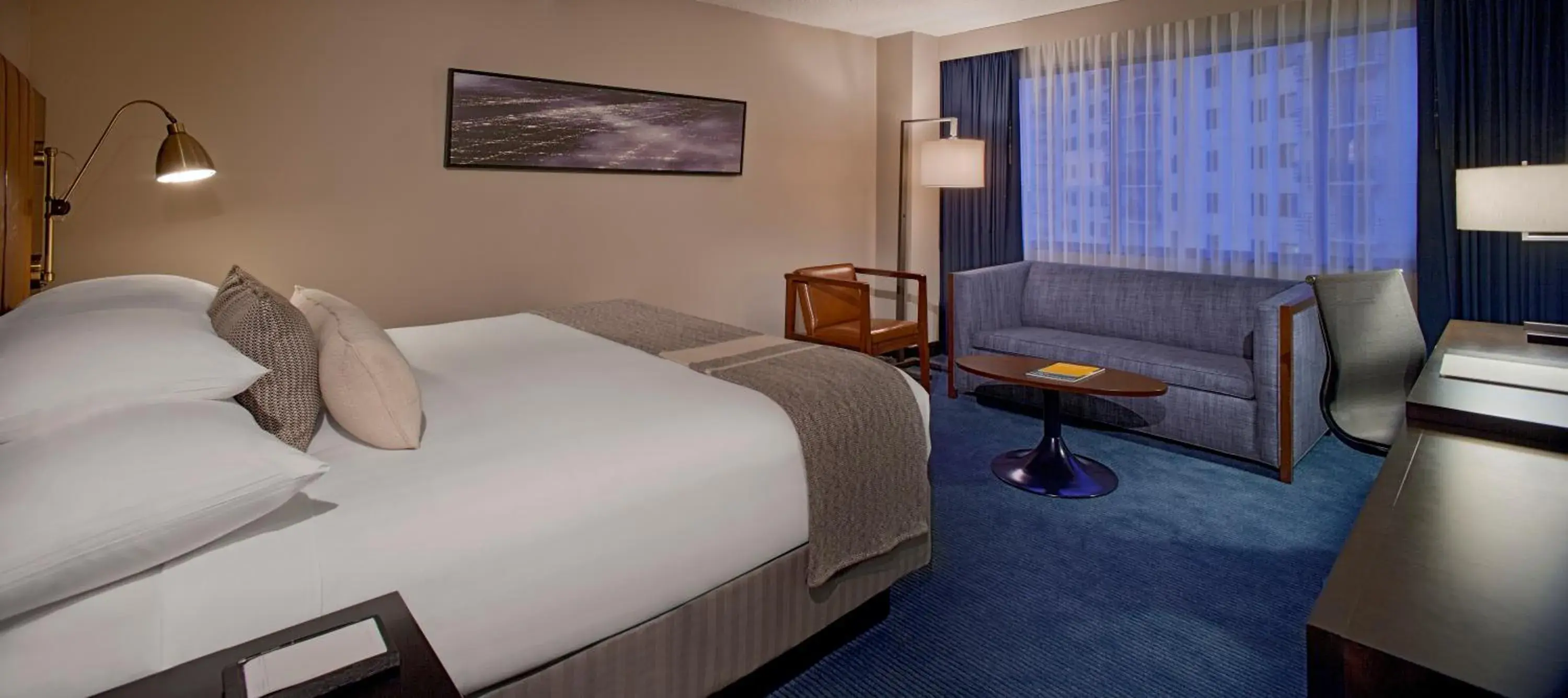 acessibility, Bed in Hyatt Regency Minneapolis