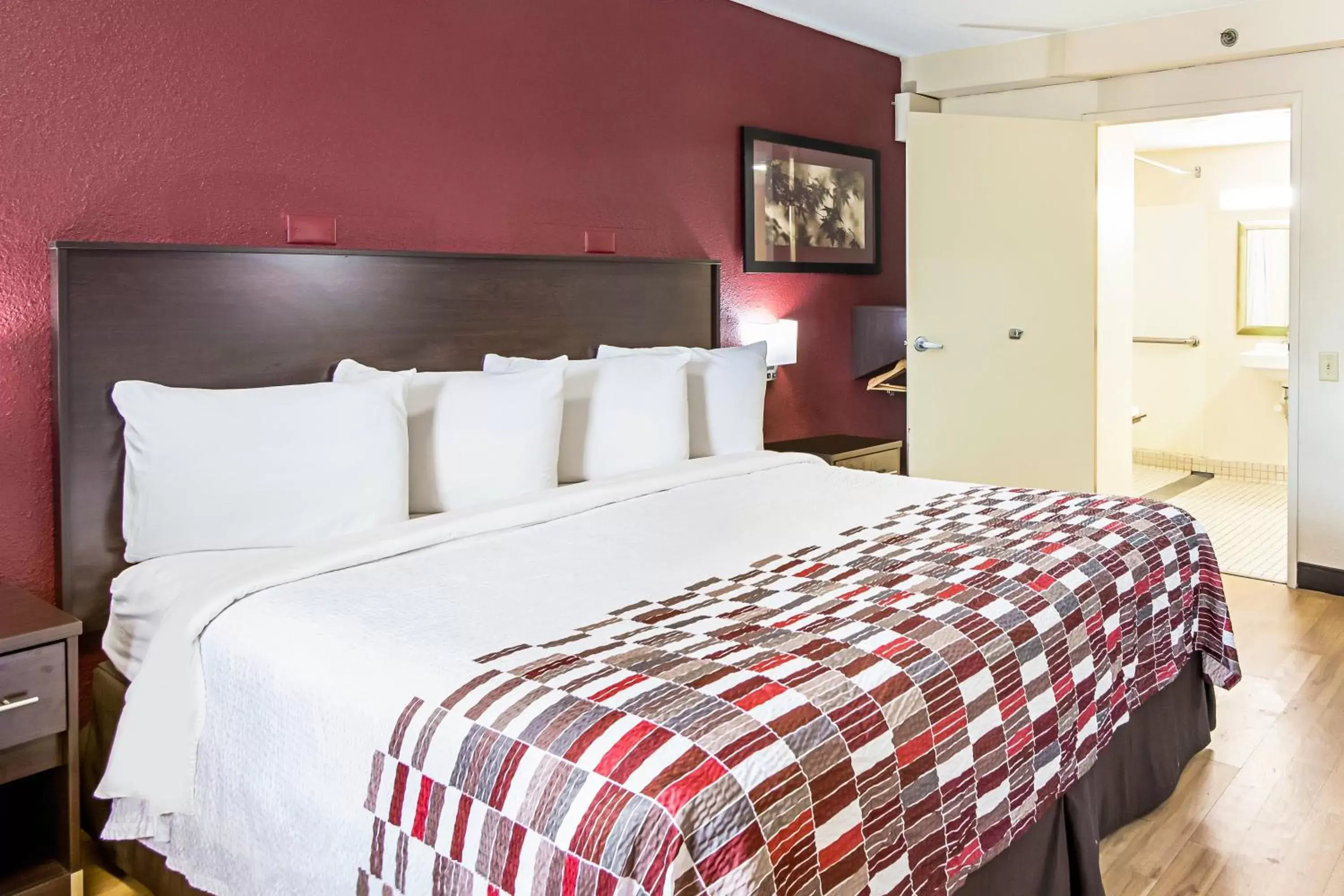 Photo of the whole room, Bed in Red Roof Inn Hampton Coliseum and Convention Center Photo of the whole room, Bed in Red Roof Inn Hampton Coliseum and Convention Center