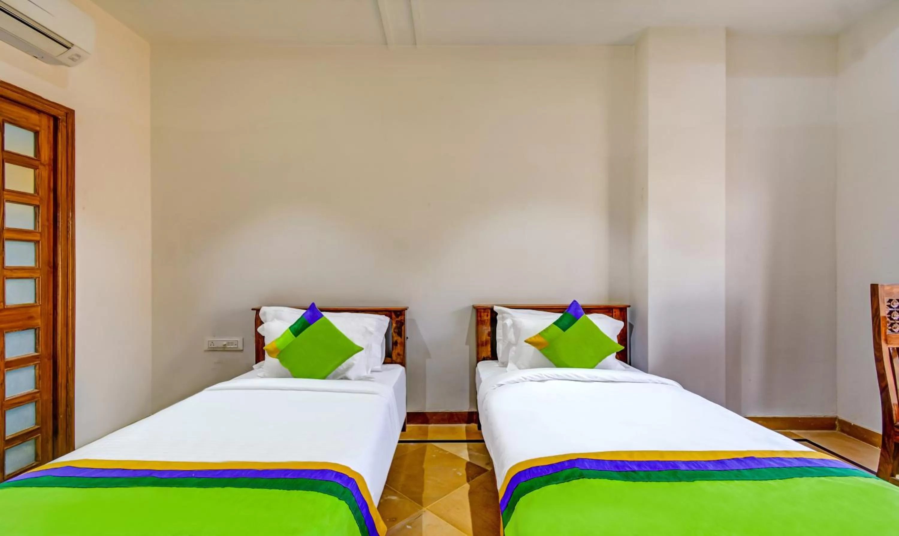 Bed in Treebo Trend Chandrangan Excellency