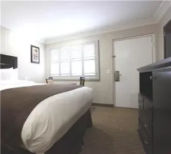 Bed in Raincross Hotel Riverside Bed in Raincross Hotel Riverside