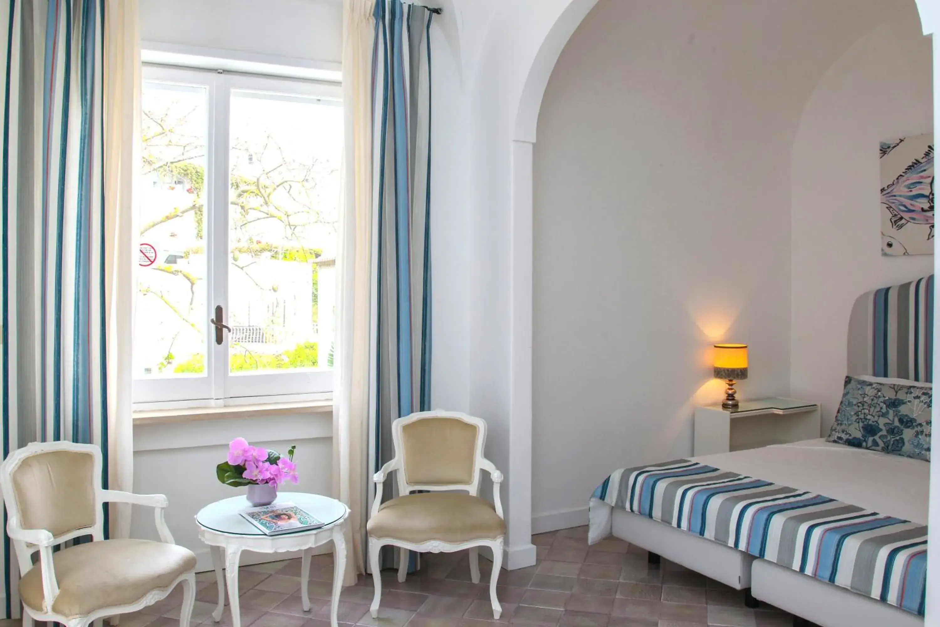 Photo of the whole room, Seating Area in Hotel San Felice