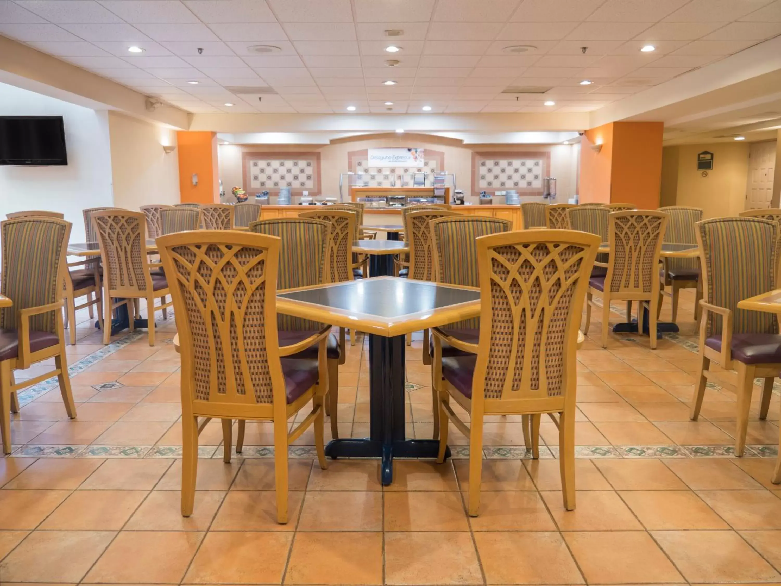 Breakfast, Restaurant/Places to Eat in Holiday Inn Express - Monterrey - Tecnologico, an IHG Hotel