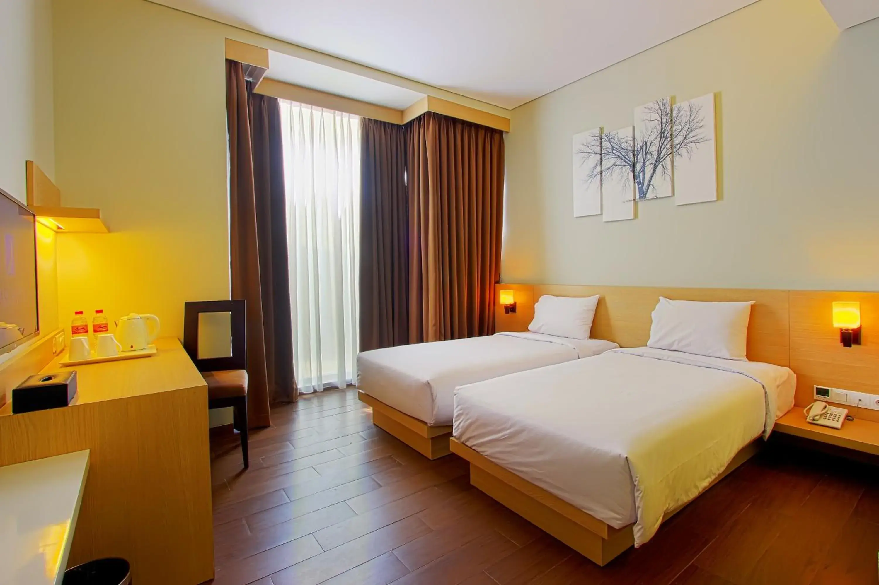 Bedroom, Bed in De'Rain Hotel Bandung