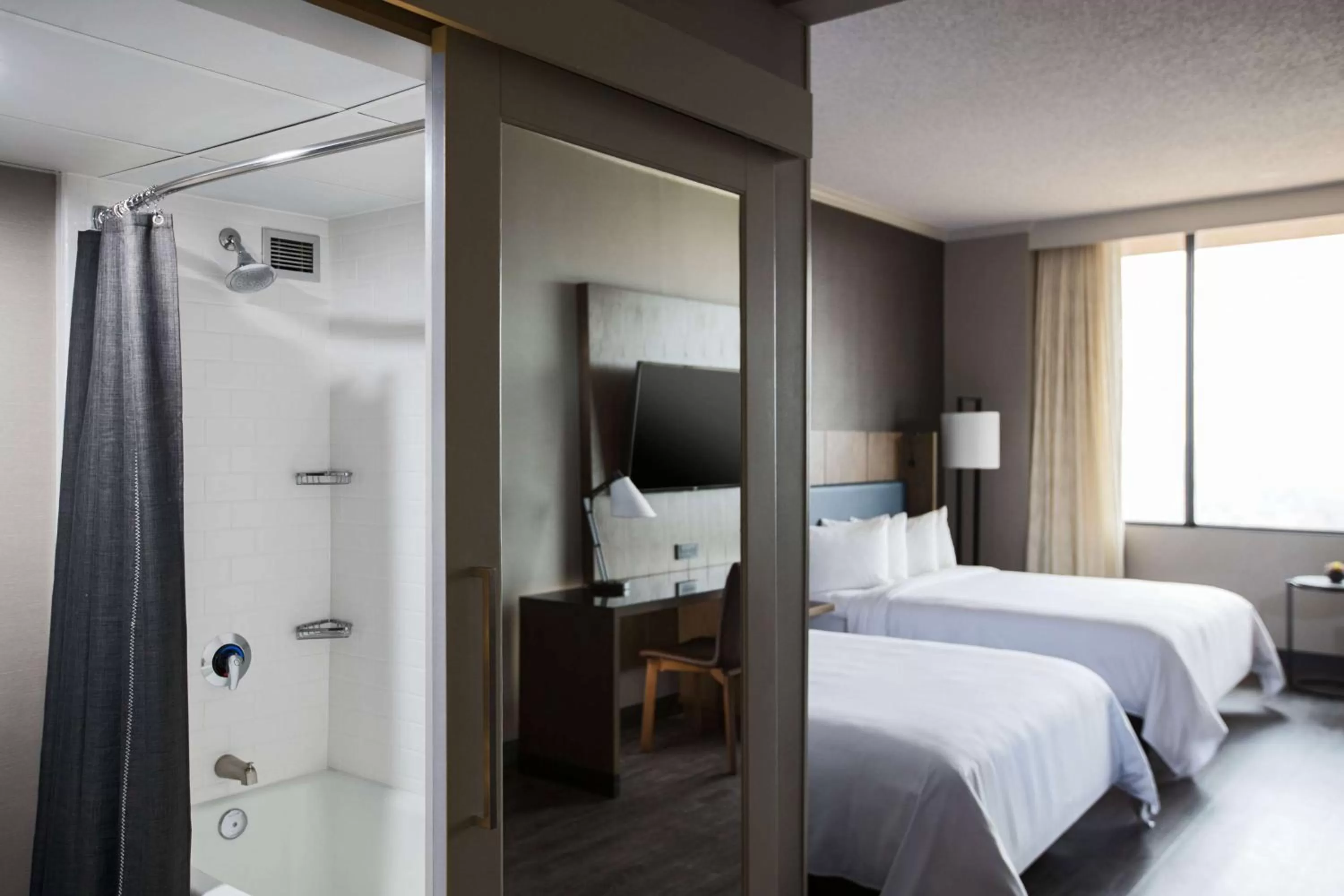 Bathroom, Bed in Sonesta Nashville Airport