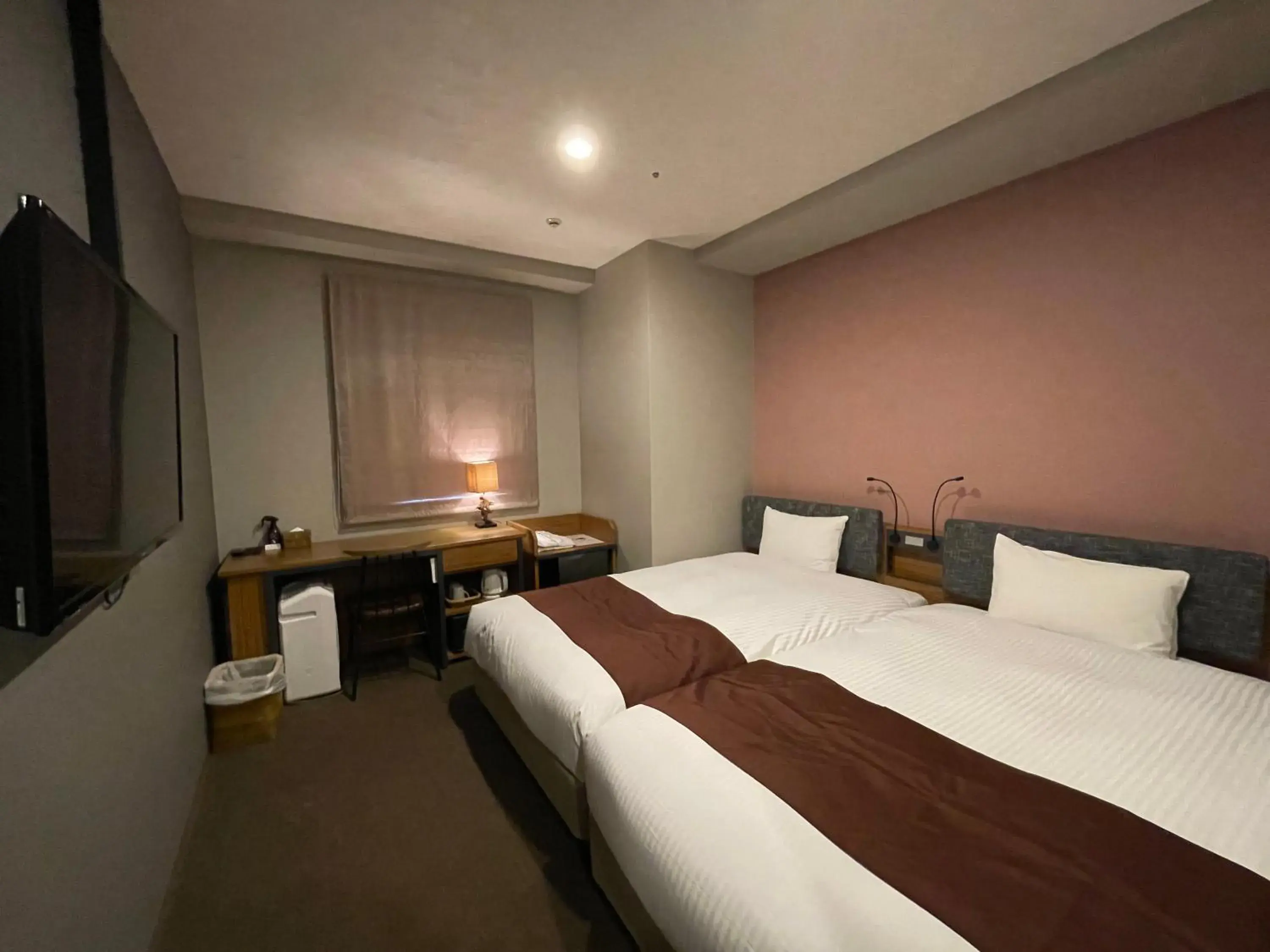 Photo of the whole room, Bed in HOTEL SUI AKASAKA by ABEST