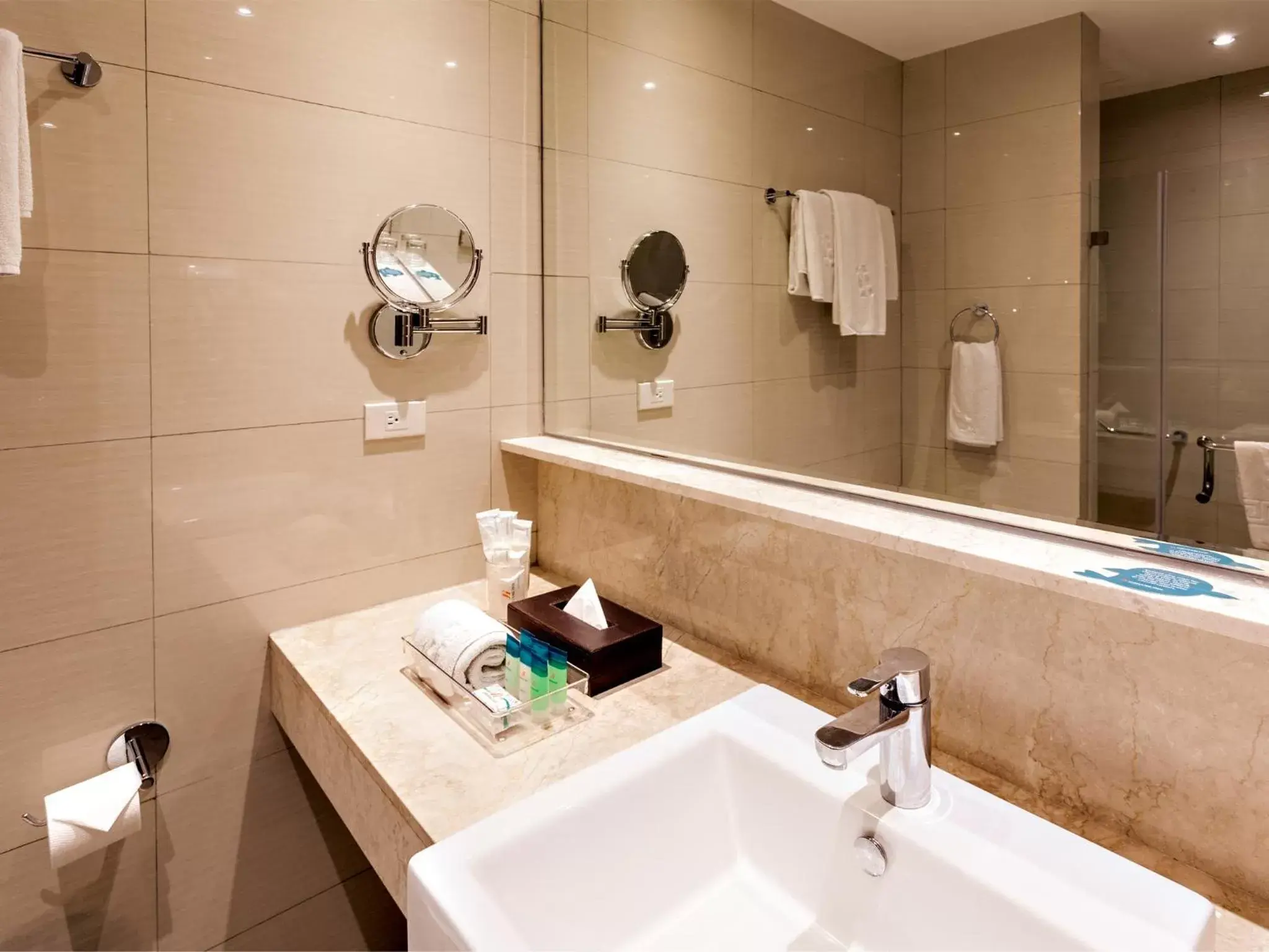 Bathroom in Jinjiang Inn - Ortigas