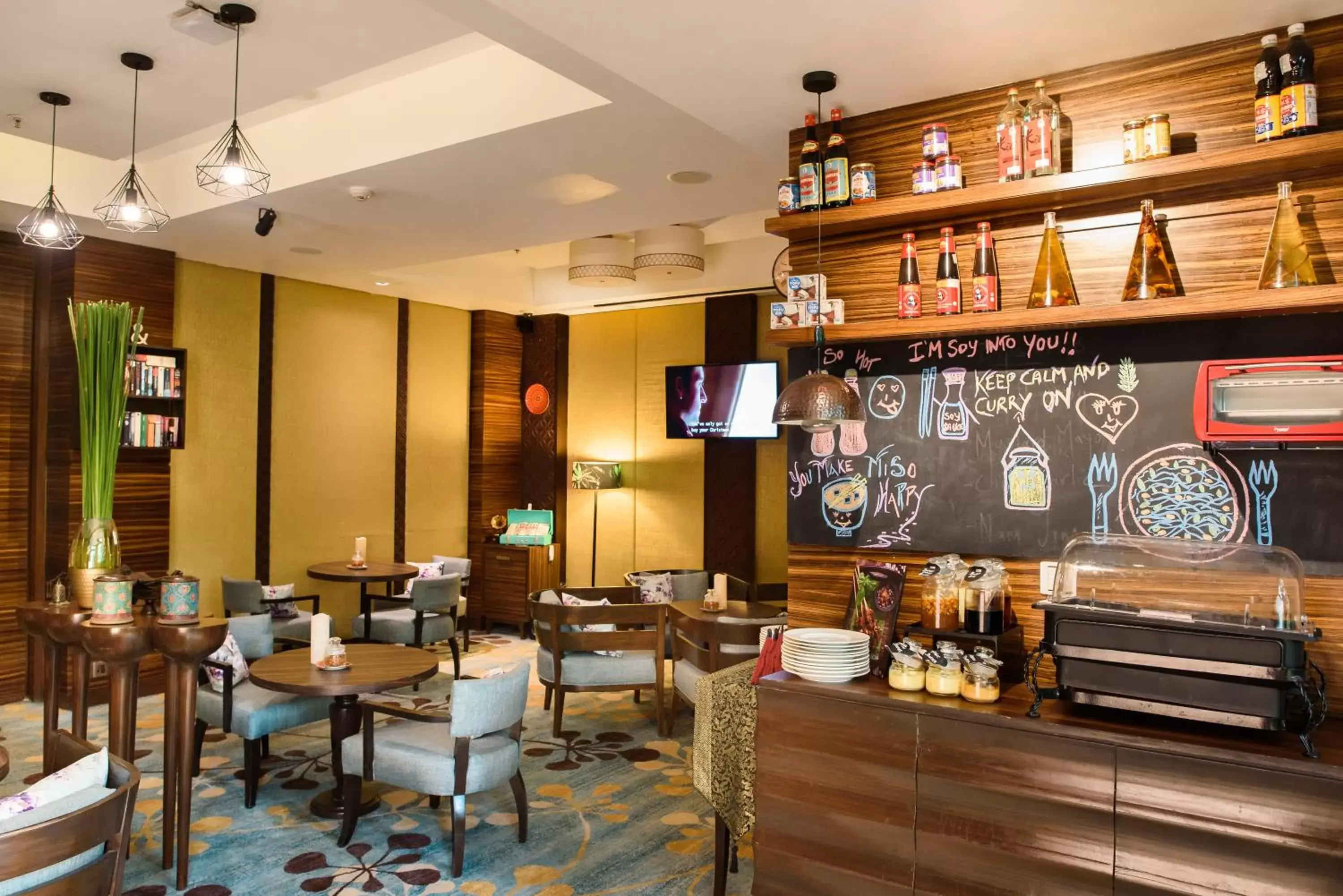 Lounge or bar, Restaurant/Places to Eat in Novotel Goa Resort & Spa