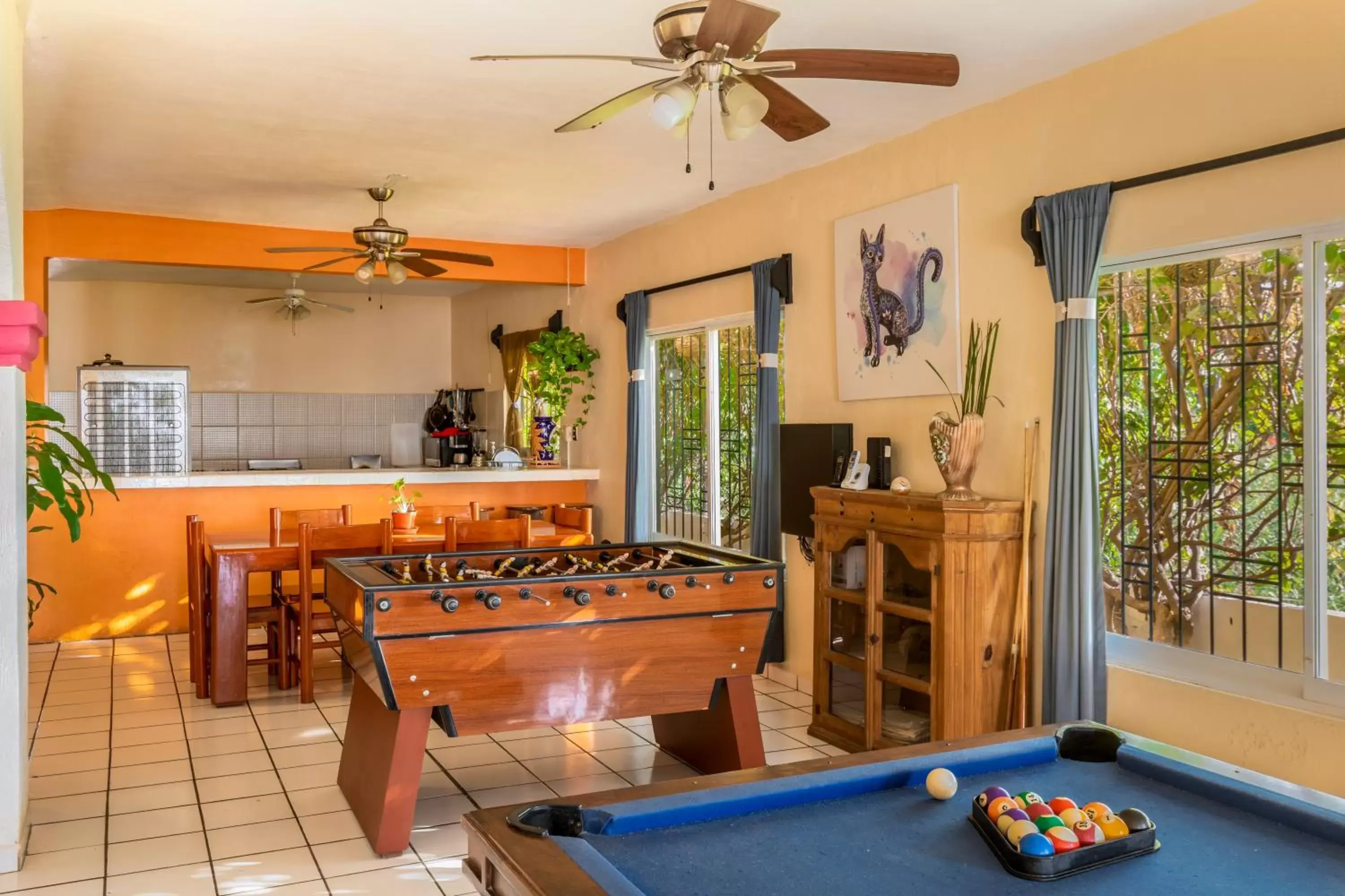 Photo of the whole room, Billiards in Casa María Resort