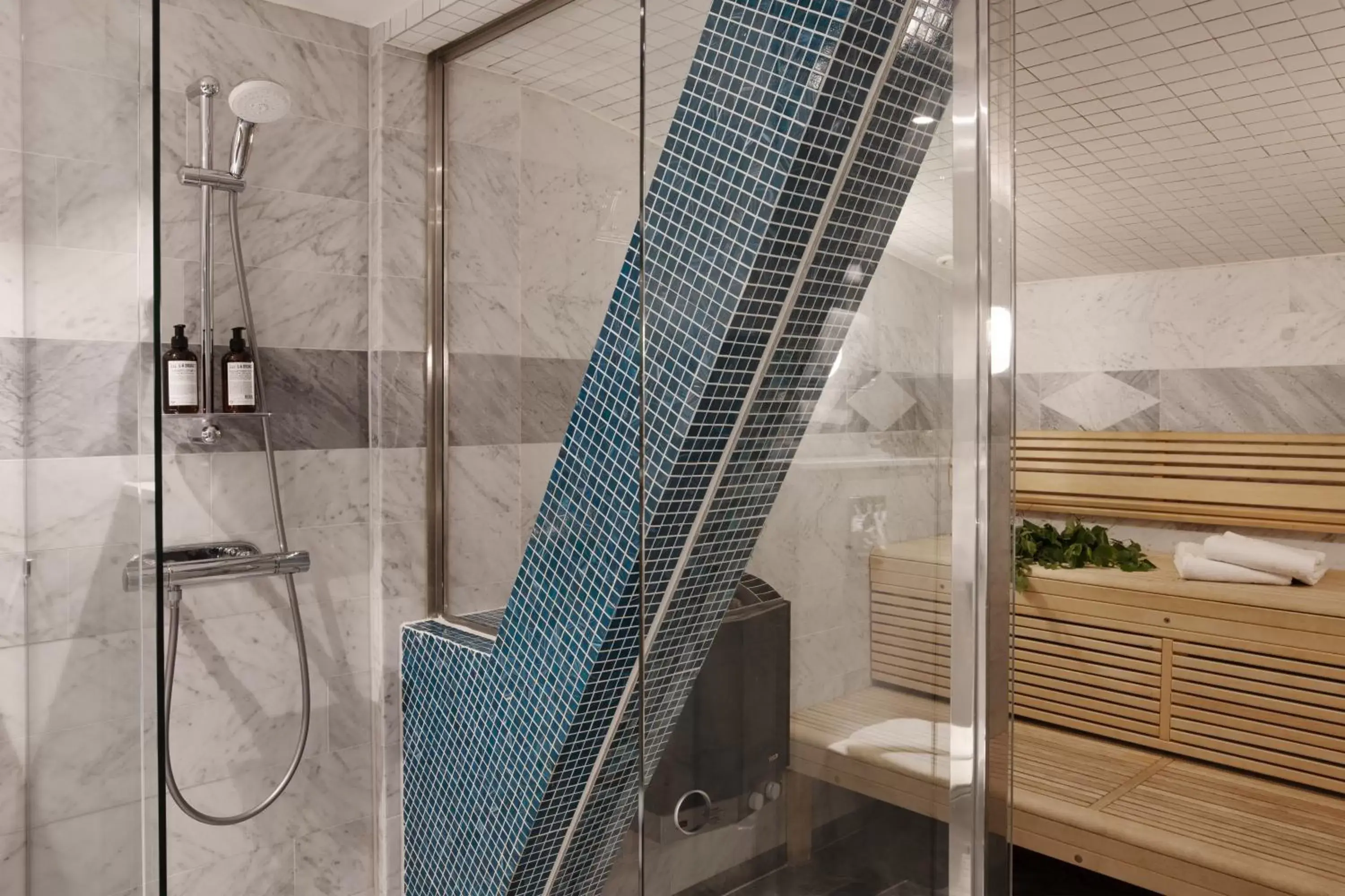 Shower, Bathroom in Hotel Hasselbacken