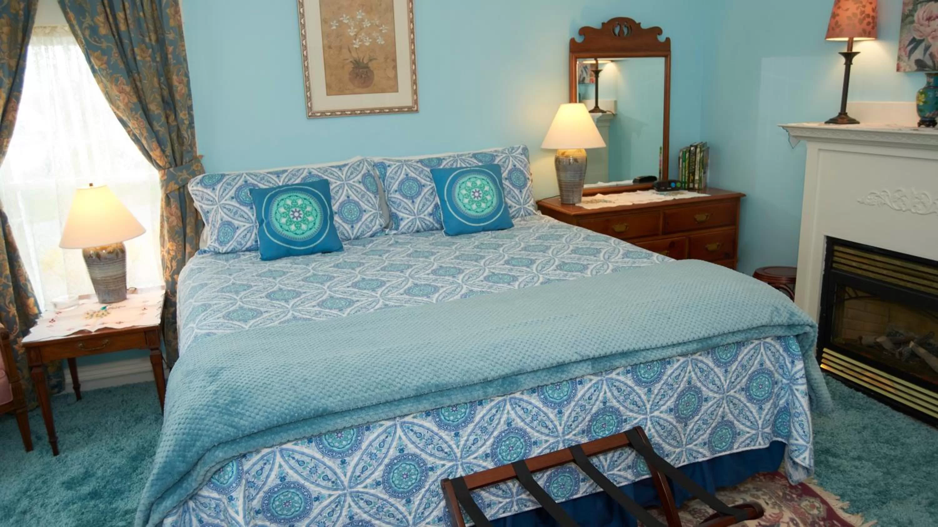 Bed in Center Harbor Sutton House B & B