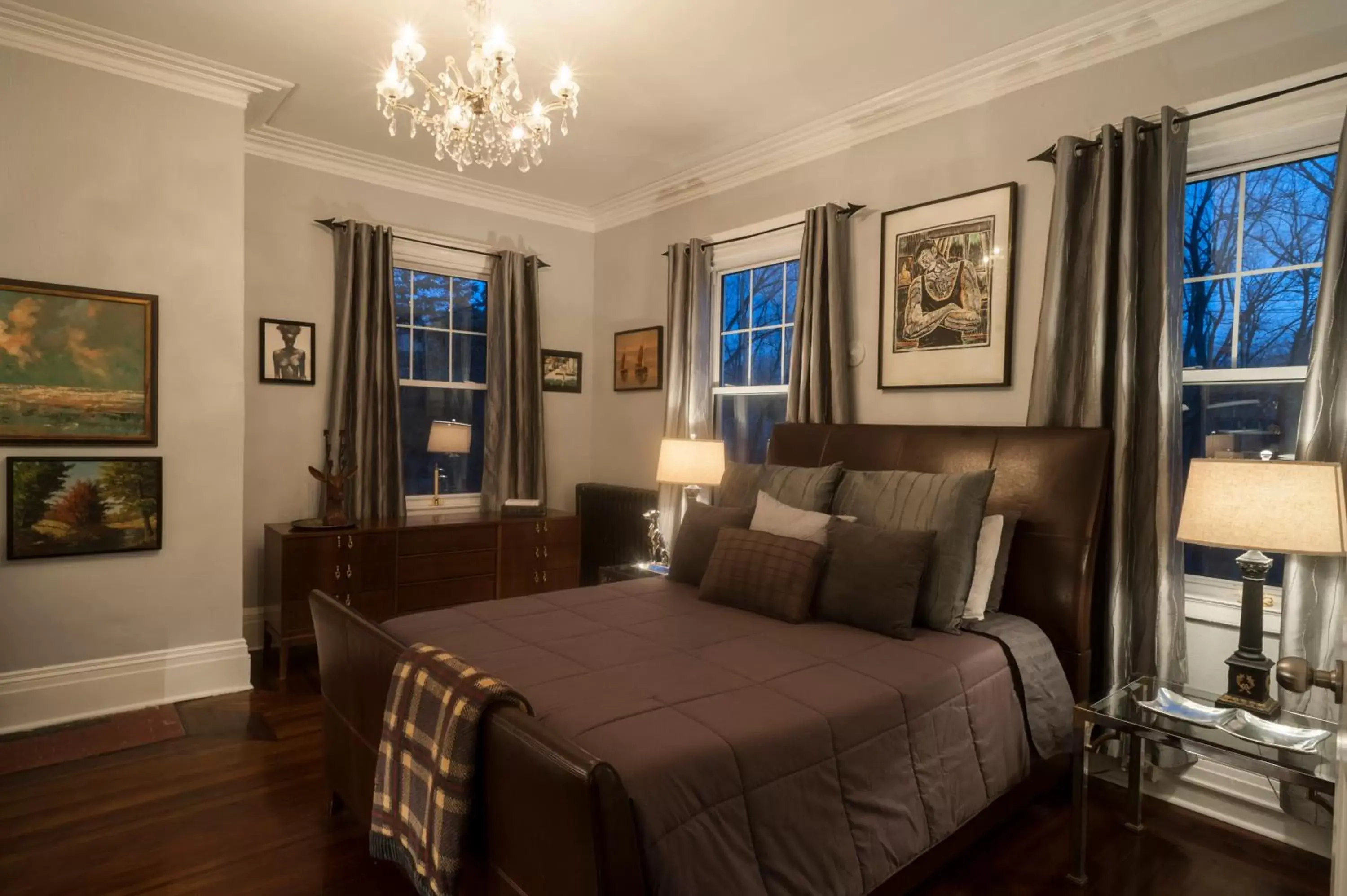 Seating Area in Gardner Farm Inn