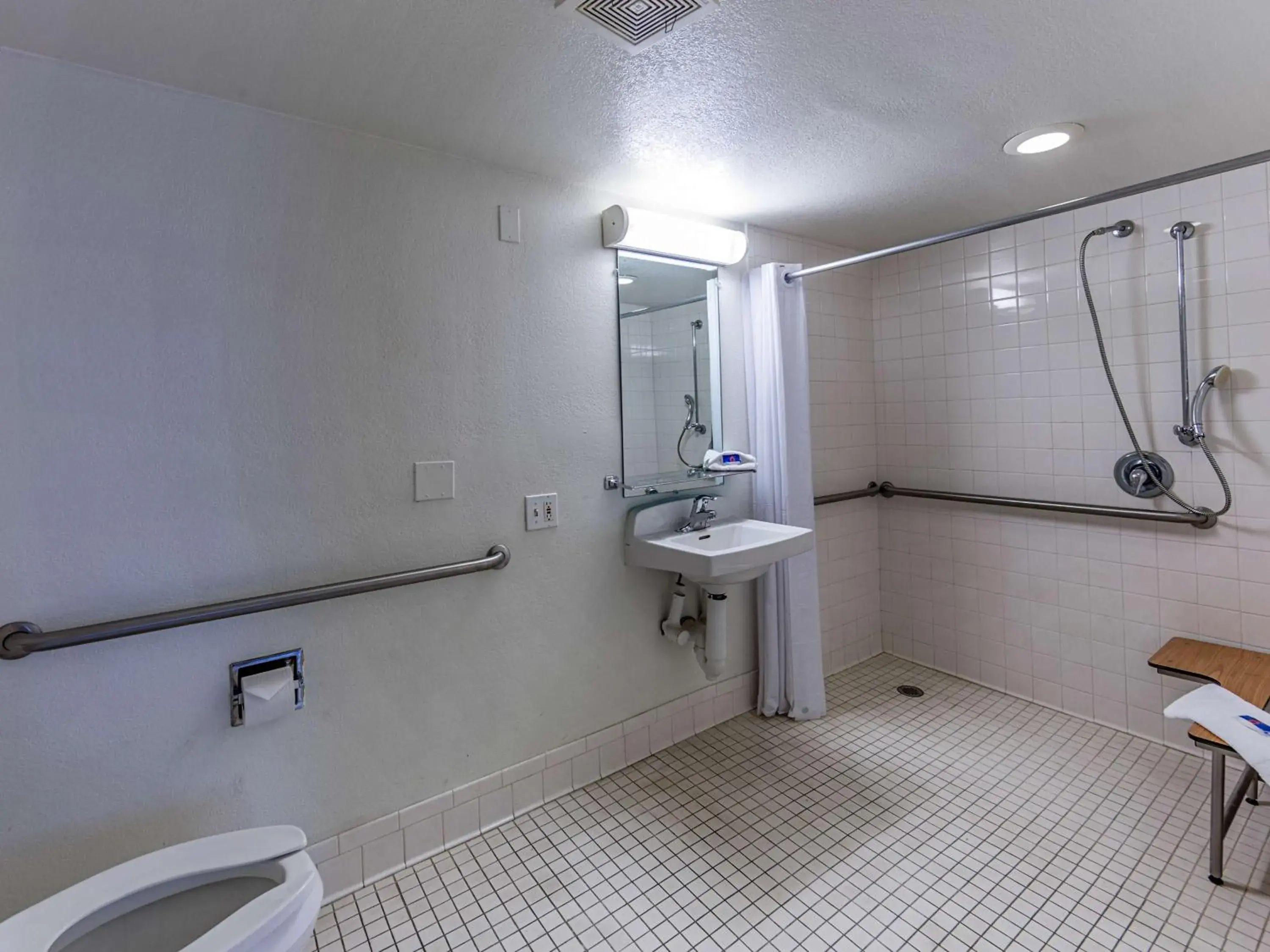 Shower, Bathroom in Motel 6-Yreka, CA