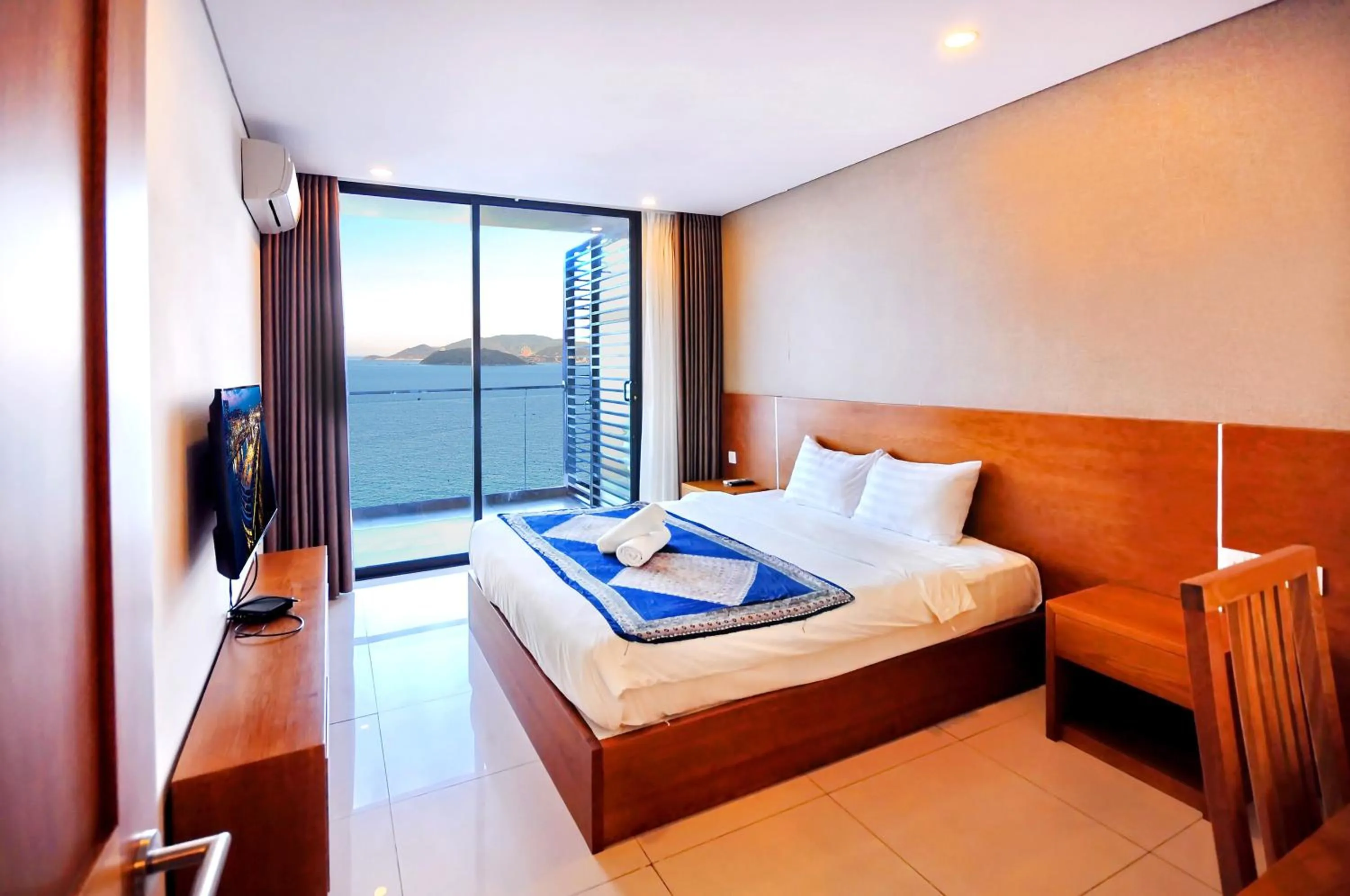 Bed in Holi Beach Hotel & Apartments