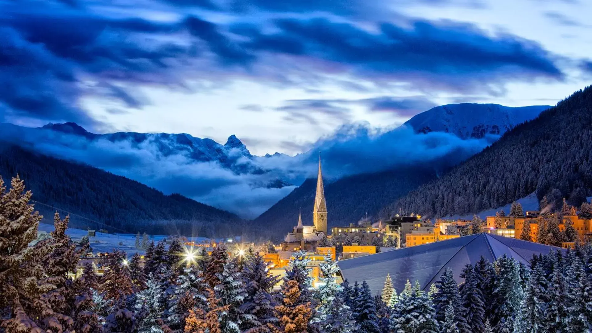 Neighbourhood, Mountain View in ALPINE INN Davos