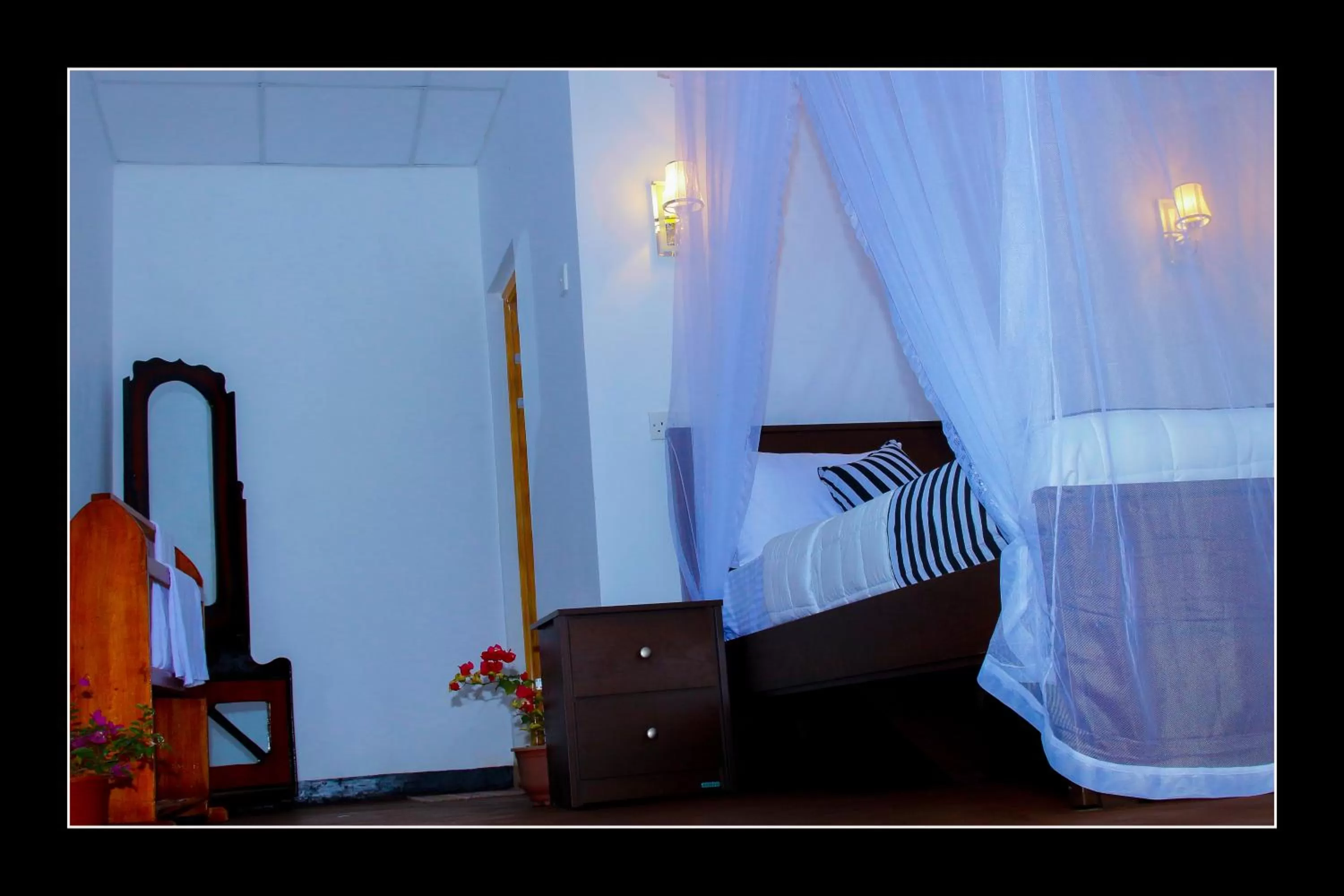 Bedroom, Bed in Different View