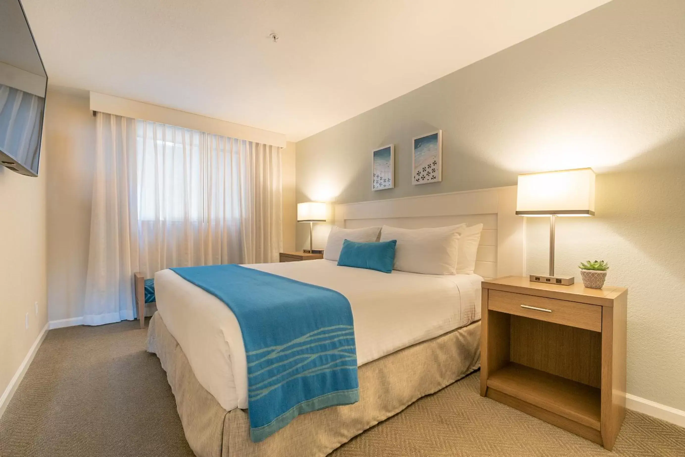 Bedroom, Bed in Seascape Beach Resort