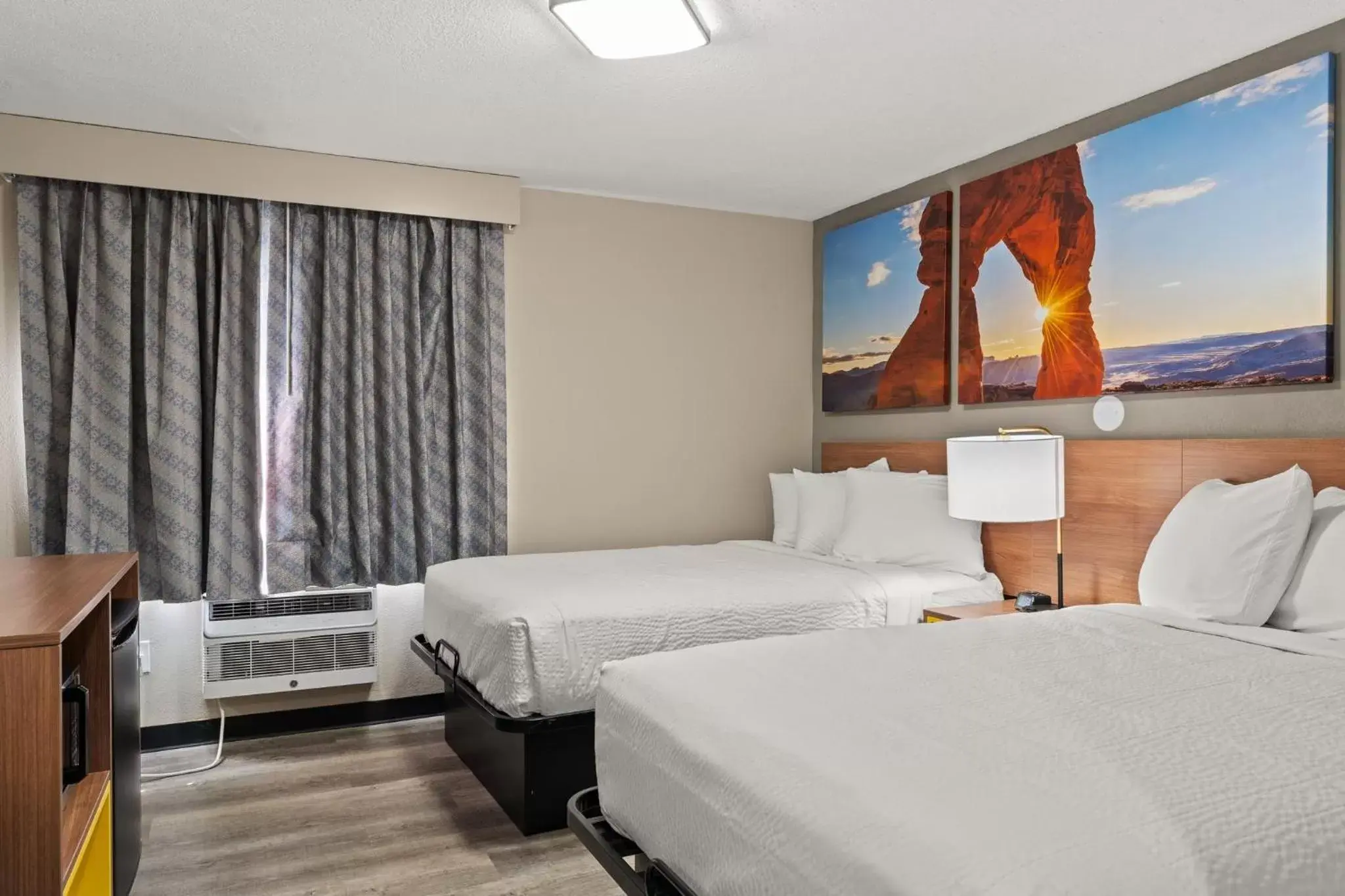Bed in Days Inn by Wyndham Albuquerque I-25