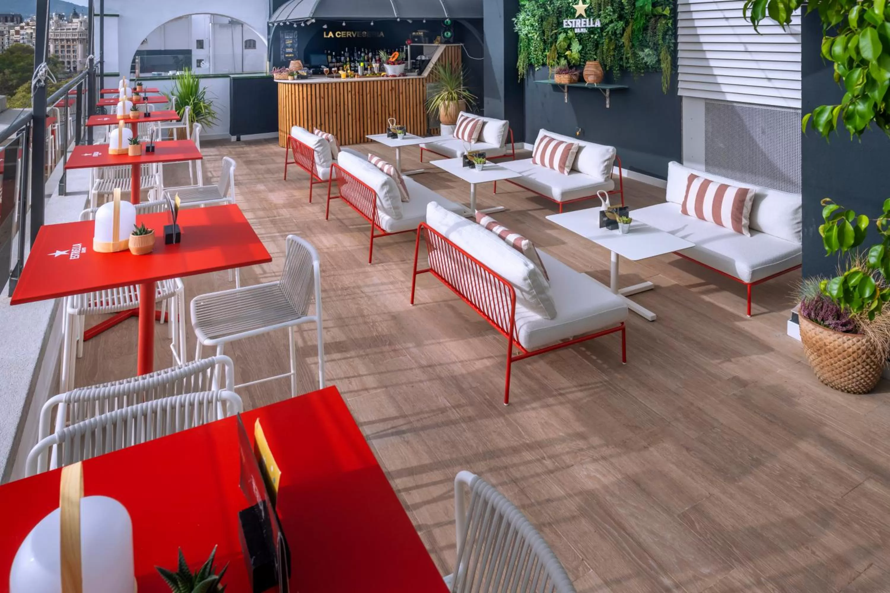 Lounge or bar in Hotel SERHS Rivoli Rambla