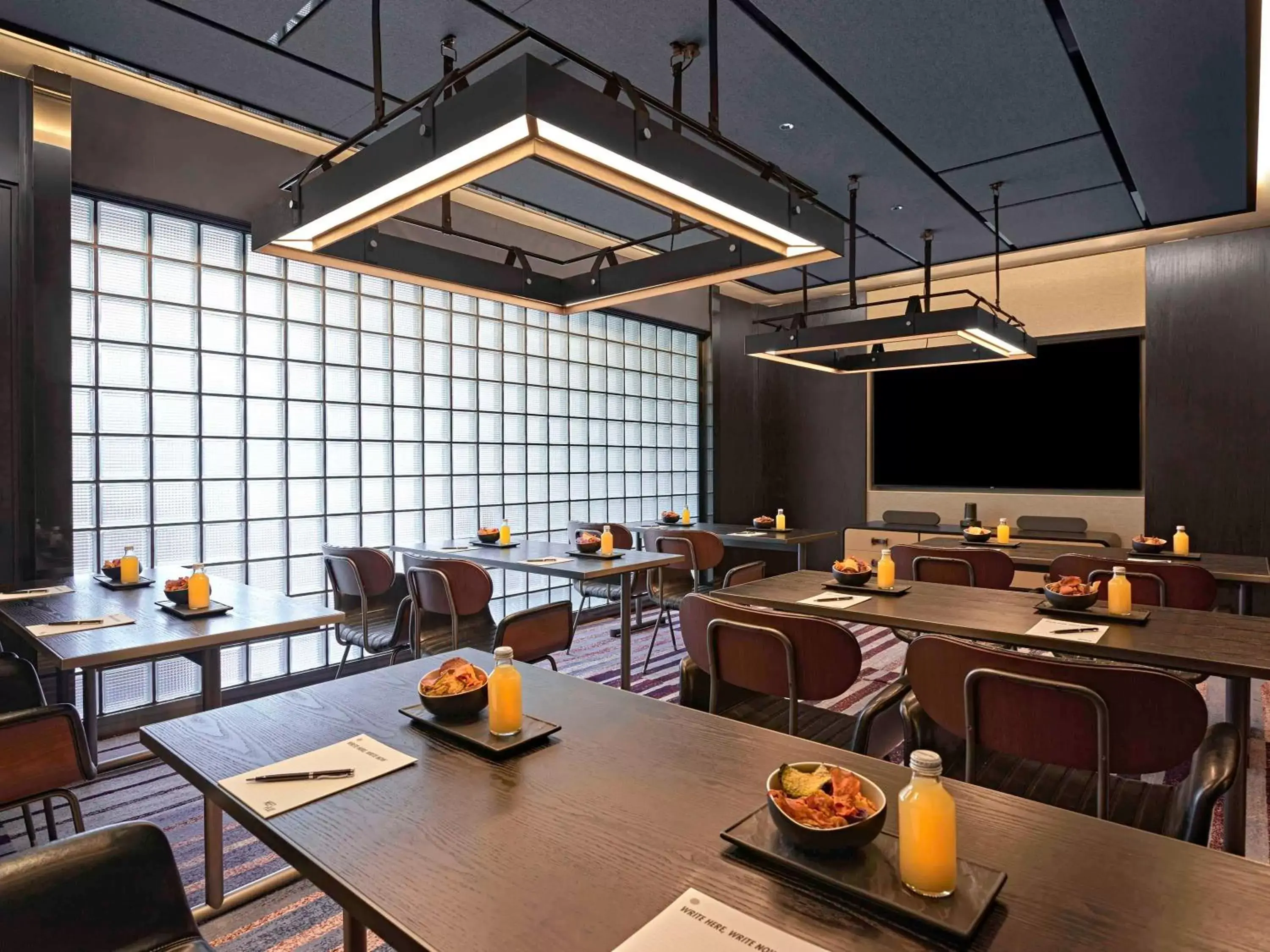 Meeting/conference room in Pullman Singapore Orchard