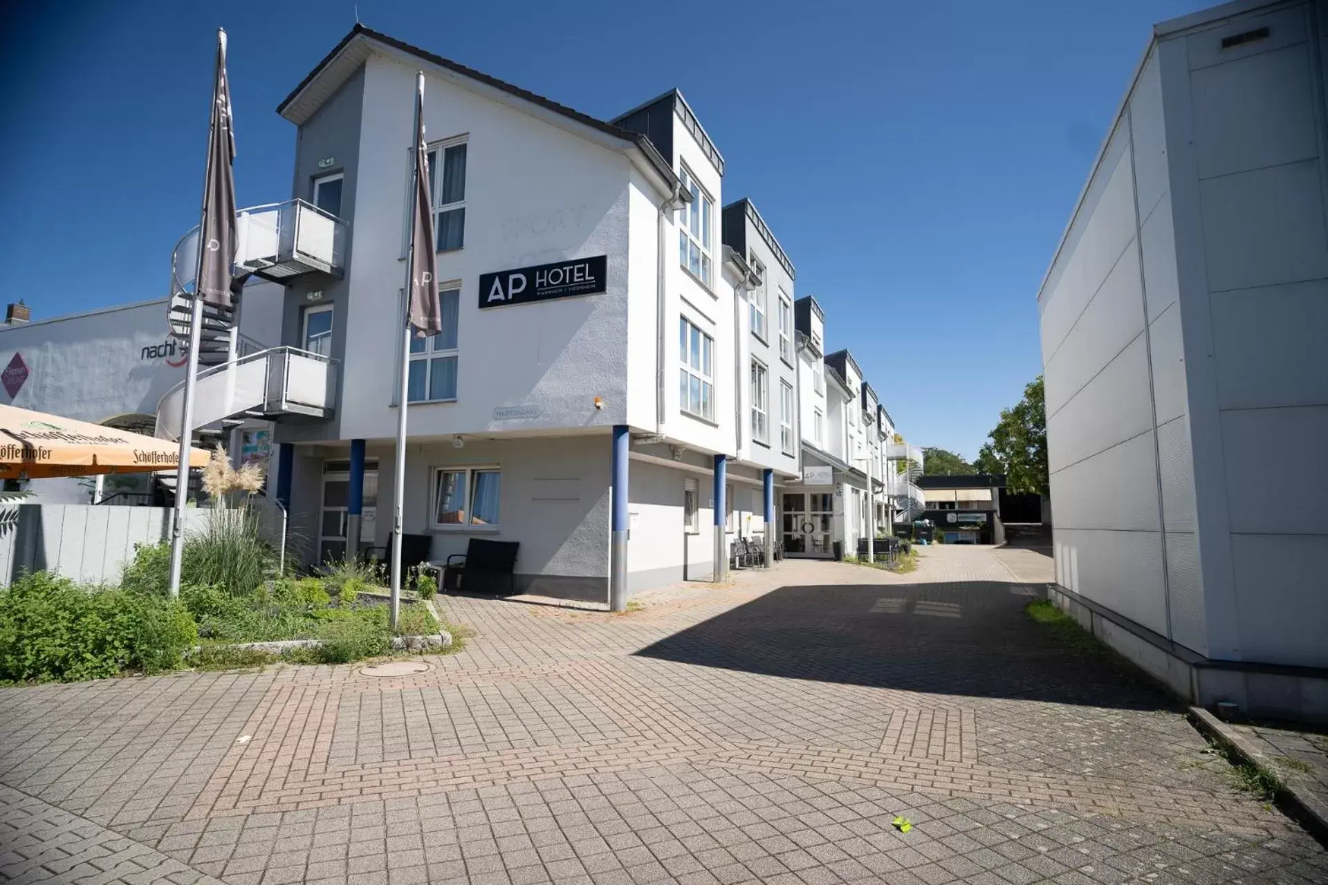 Property building in AP Hotel Mannheim Viernheim Property building in AP Hotel Mannheim Viernheim