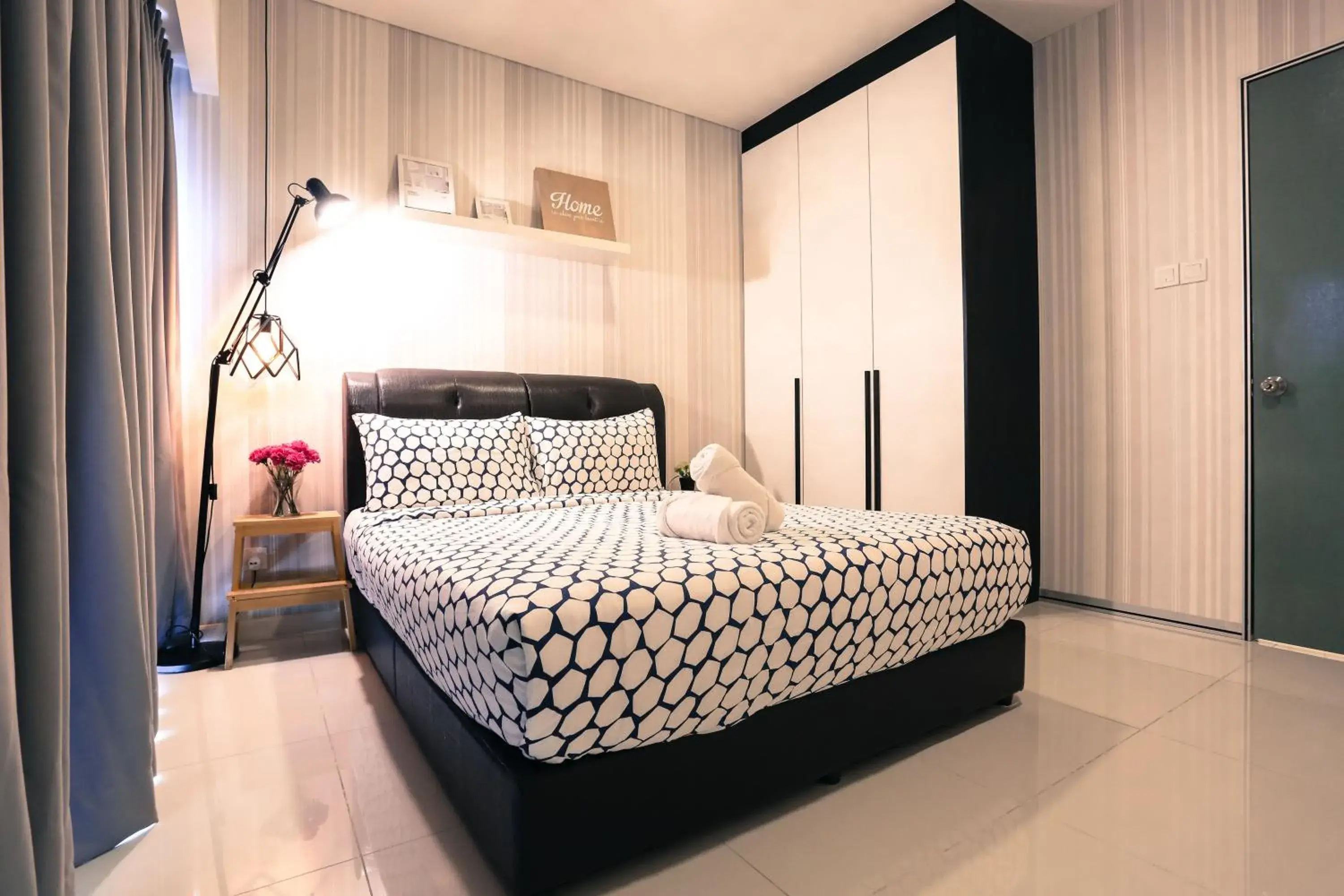 Bedroom, Bed in Mercu Summer Suite KLCC @ Penguin Homes