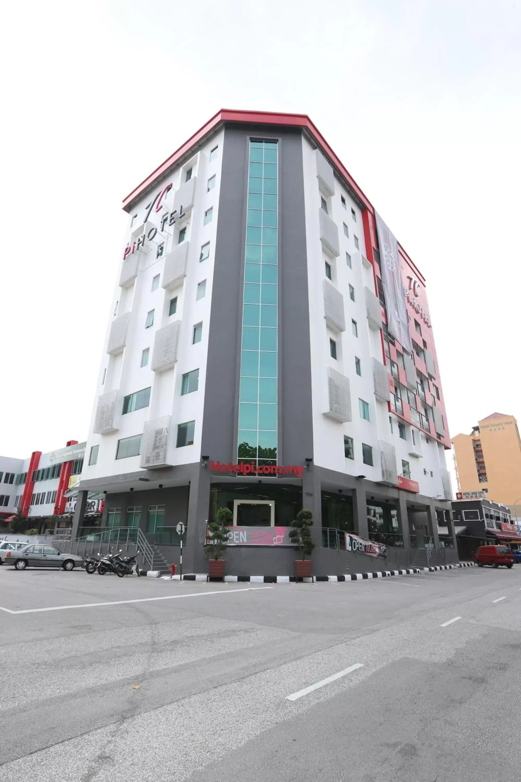 Facade/entrance, Property Building in Hotel Pi Ipoh