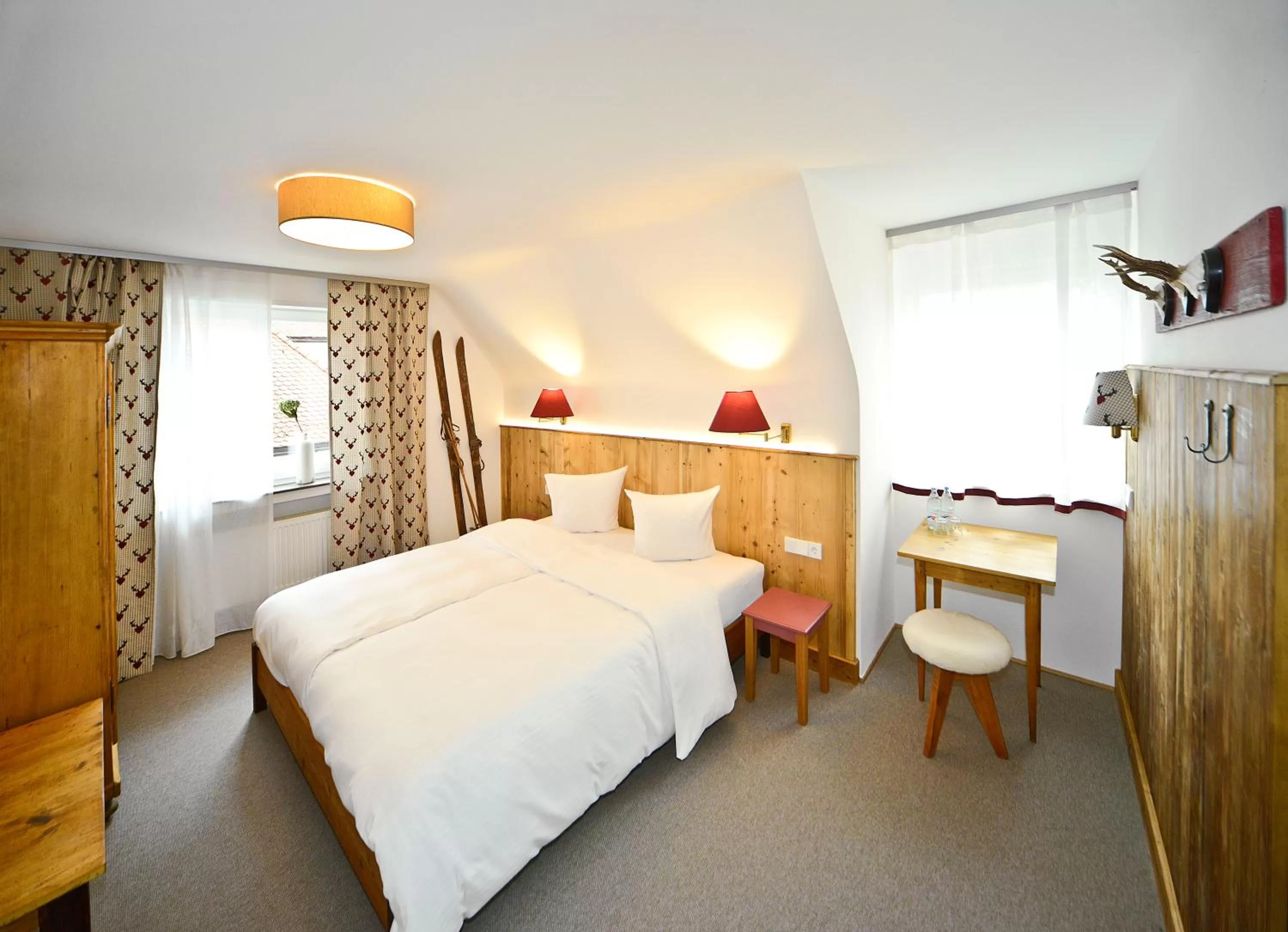 Photo of the whole room, Bed in Illertisser Hof