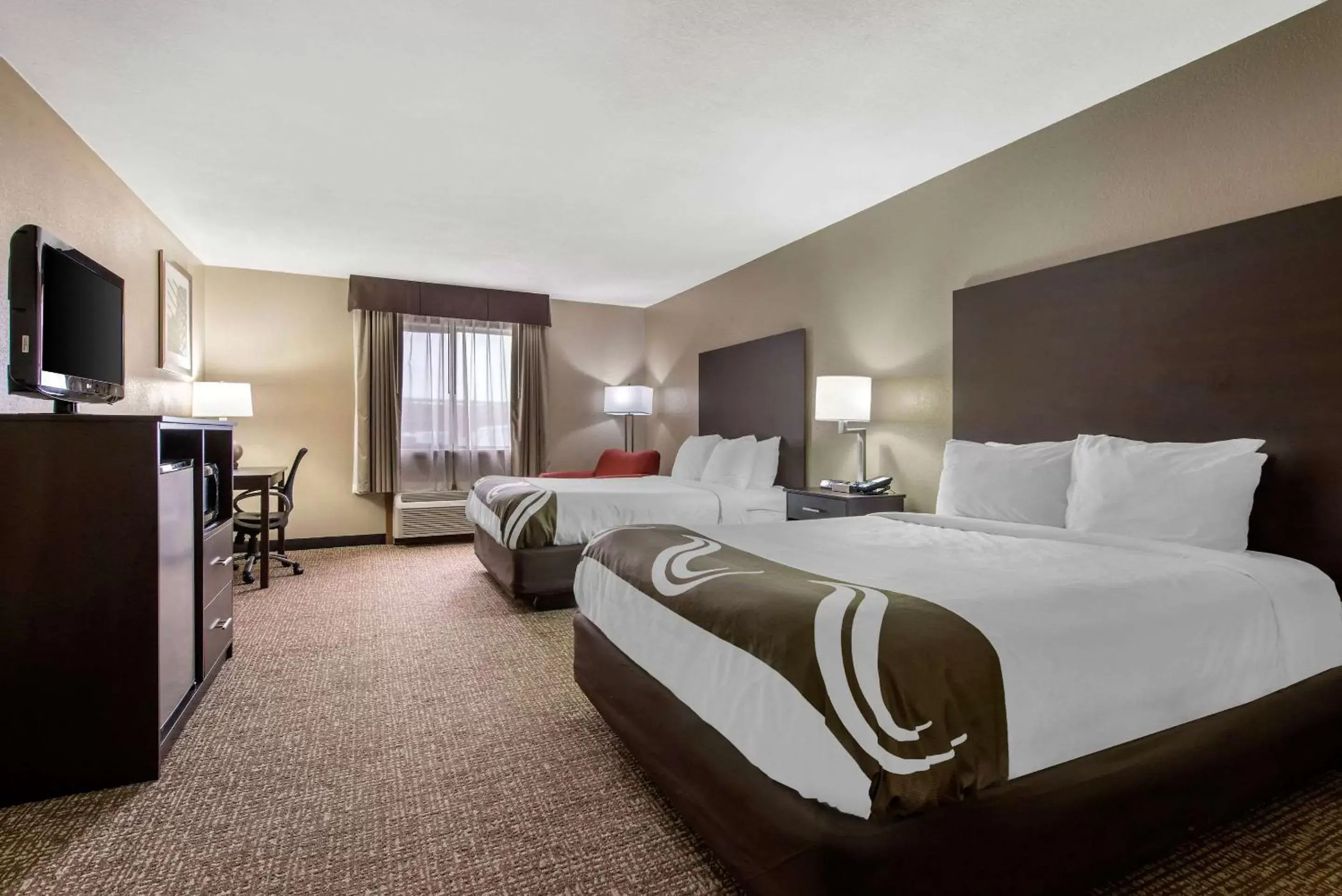 Photo of the whole room, Bed in Quality Inn & Suites Lebanon I-65