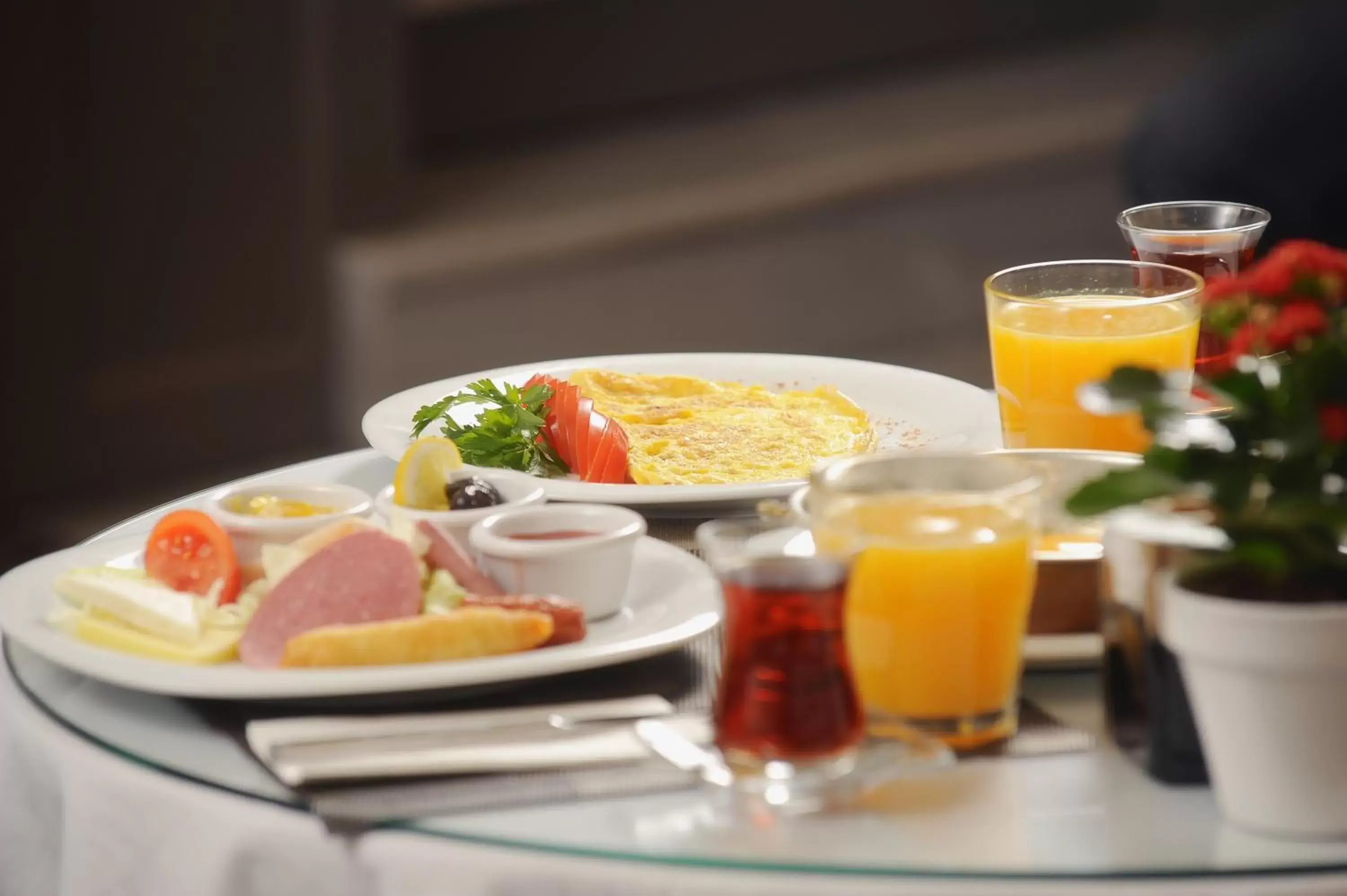Buffet breakfast in Meroddi Bagdatliyan Hotel