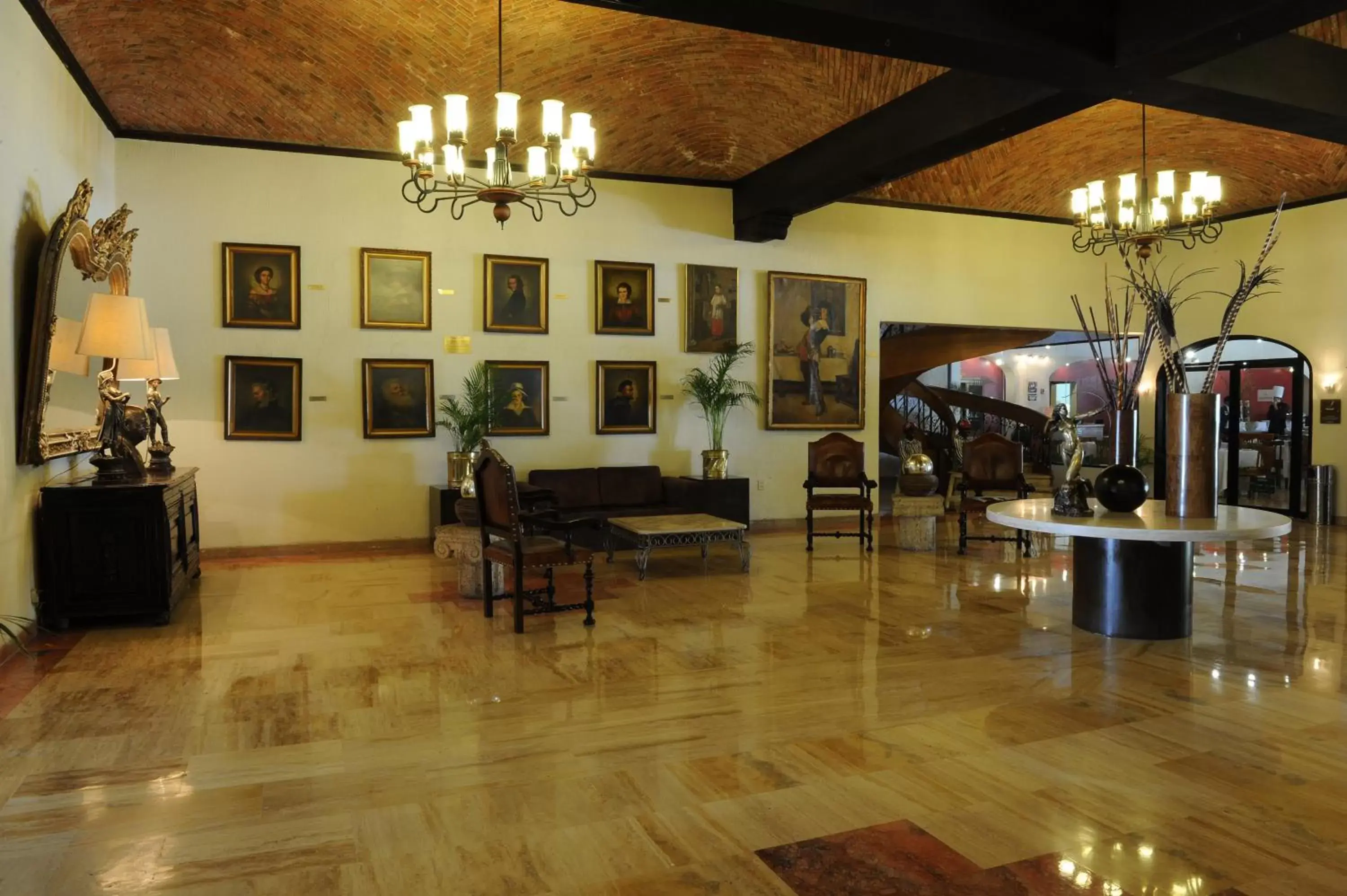 Lobby or reception in Real de Minas Poliforum Lobby or reception in Real de Minas Poliforum