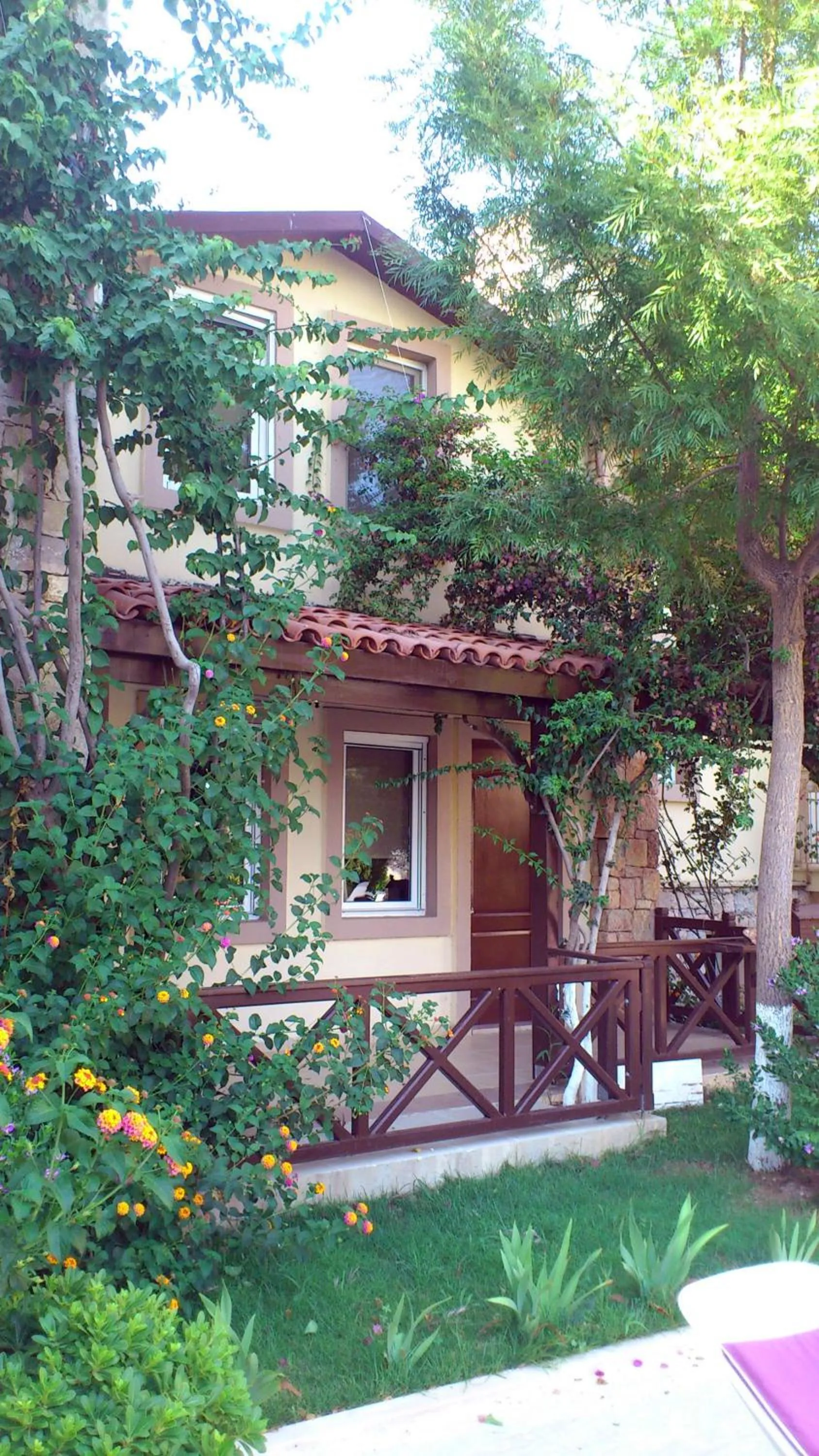 Facade/entrance in Moonshine Hotel & Suites