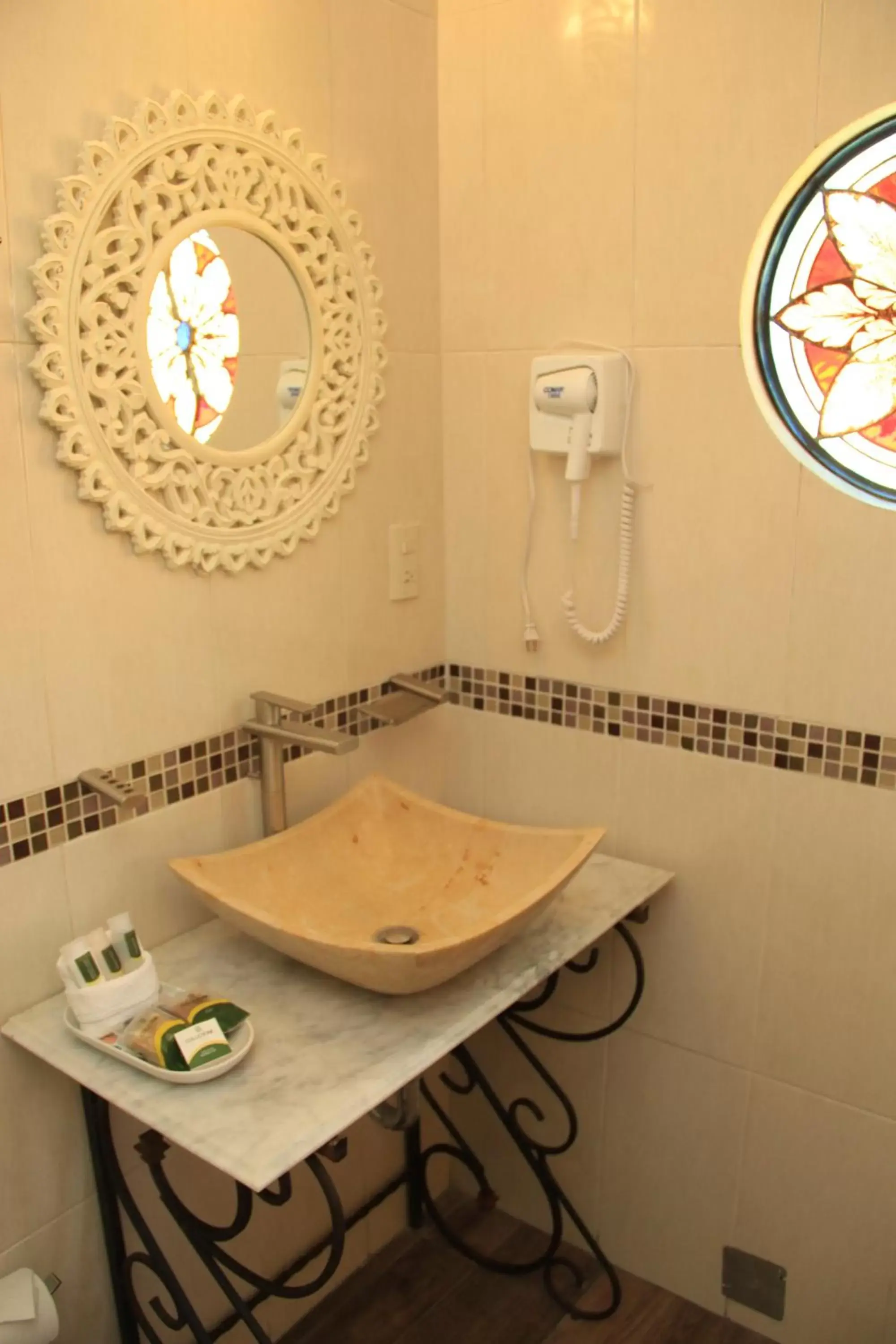 Toilet, Bathroom in Hotel Boutique Ponciano