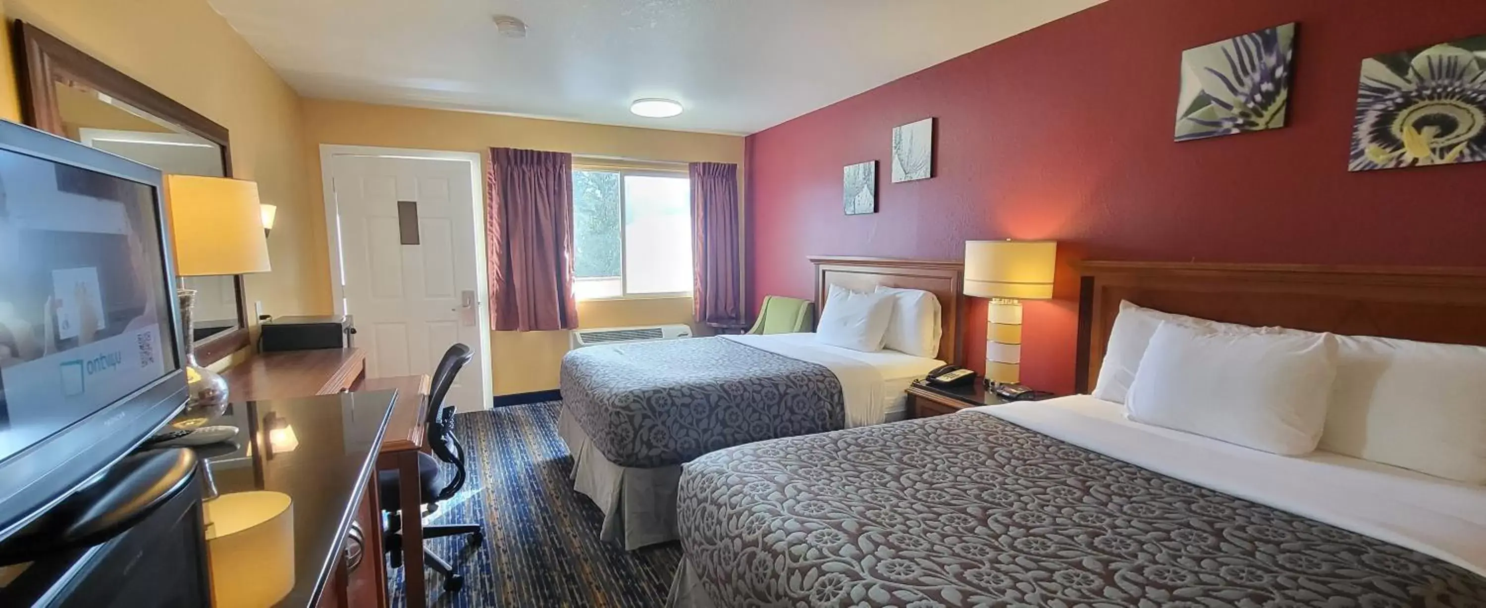 Photo of the whole room in Olympic Inn & Suites Port Angeles