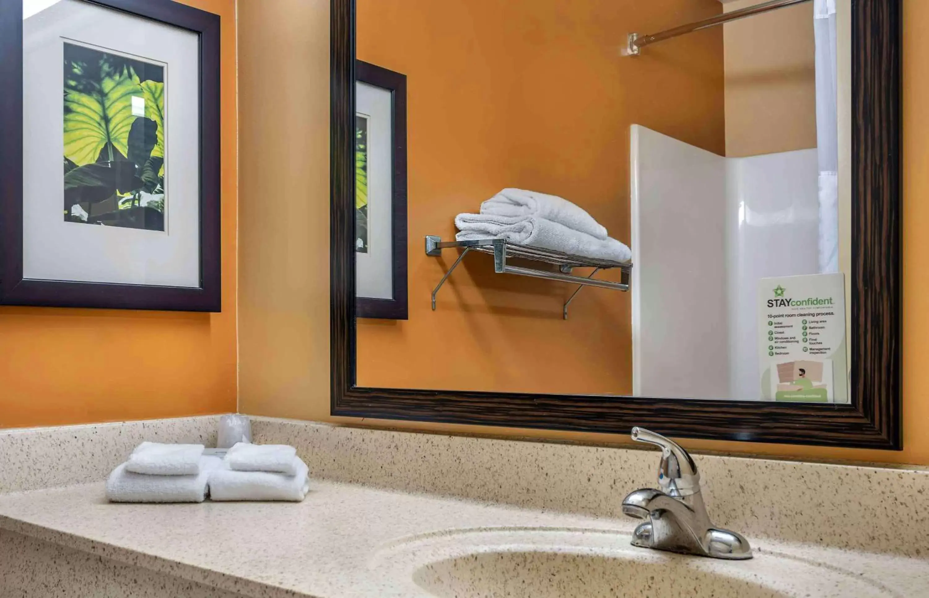 Bathroom in Extended Stay America Premier Suites - Providence - East Providence