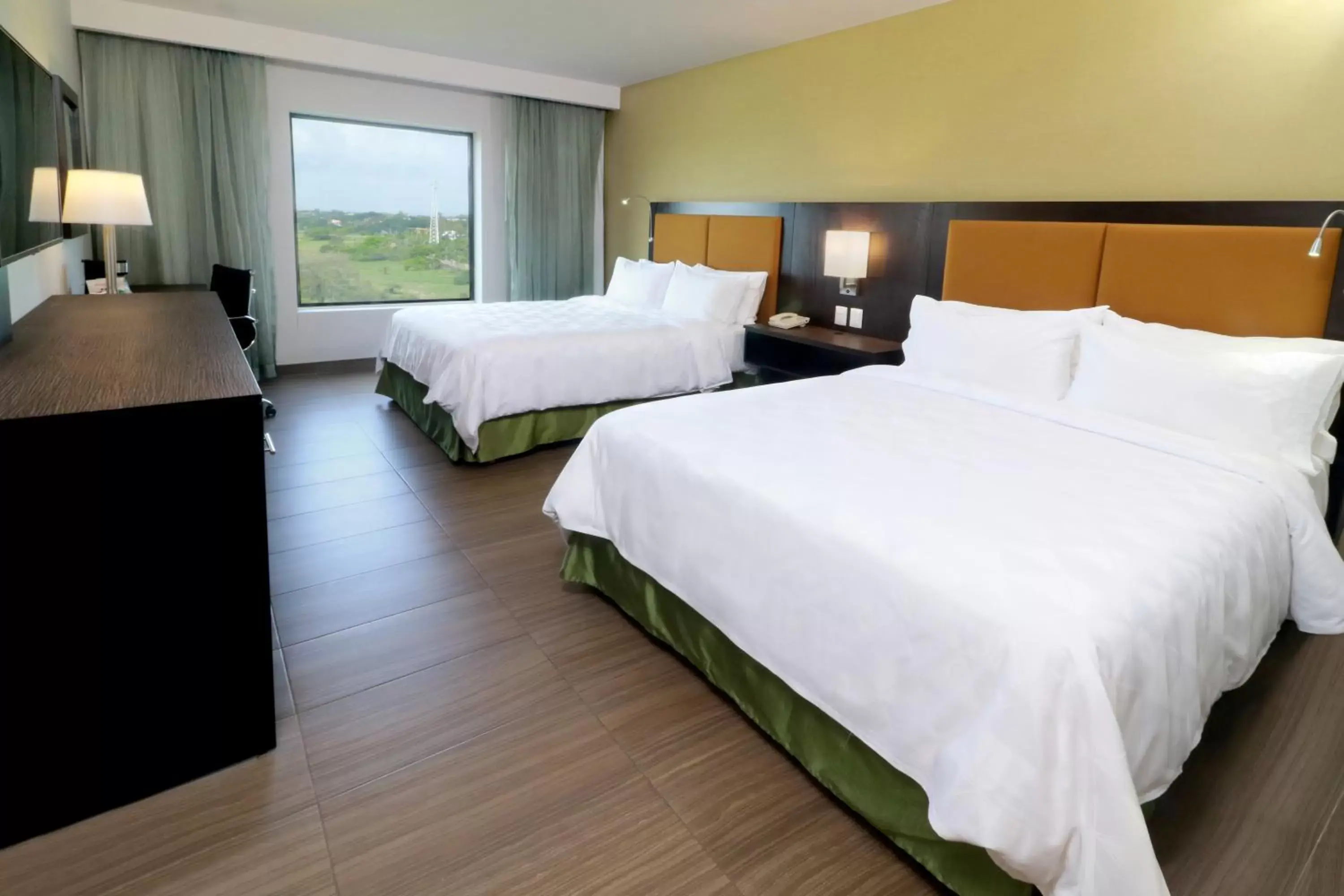 Bed in Holiday Inn Tampico-Altamira, an IHG Hotel