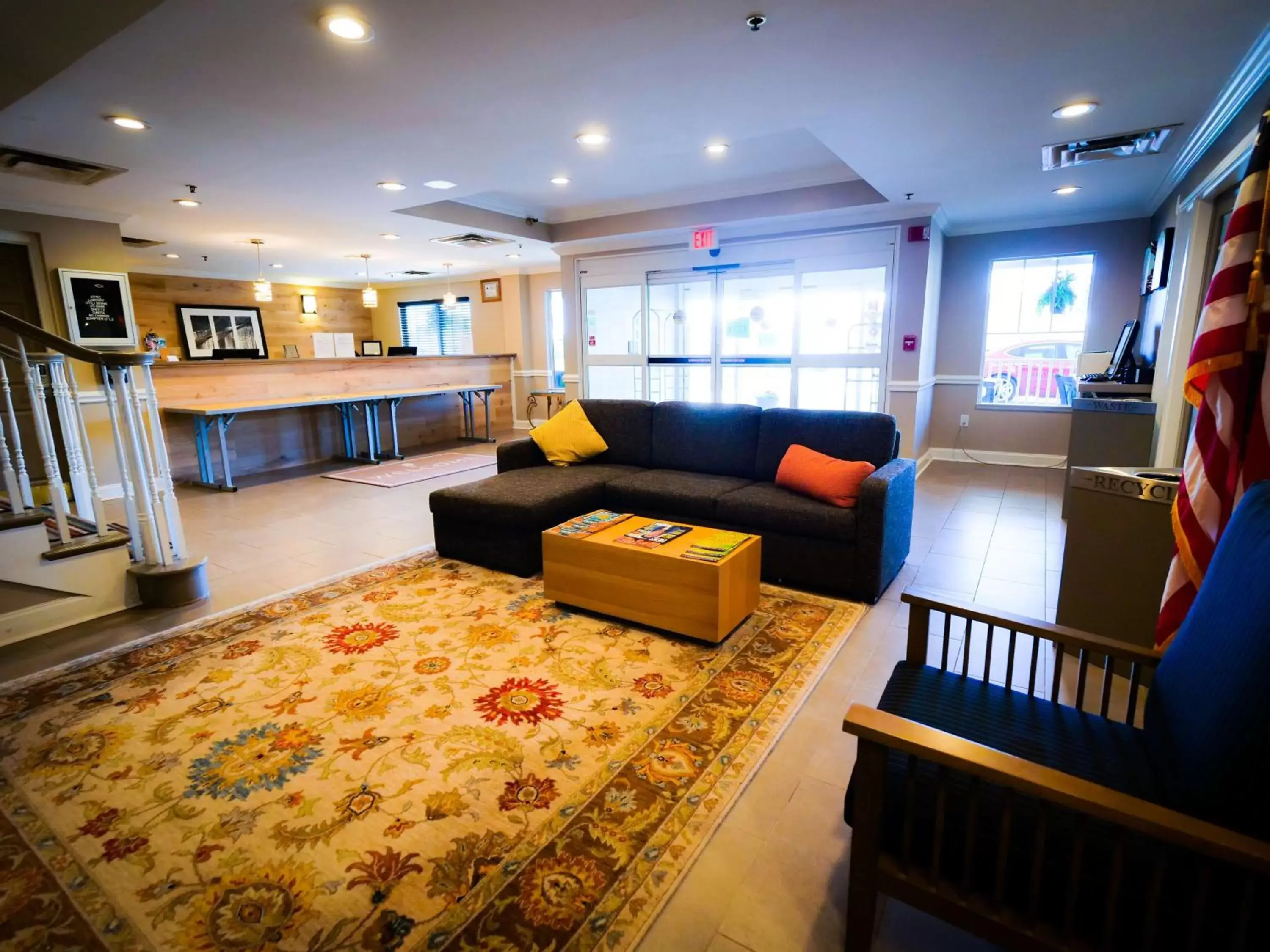 Lobby or reception, Lobby/Reception in Country Inn & Suites by Radisson, Burlington (Elon), NC