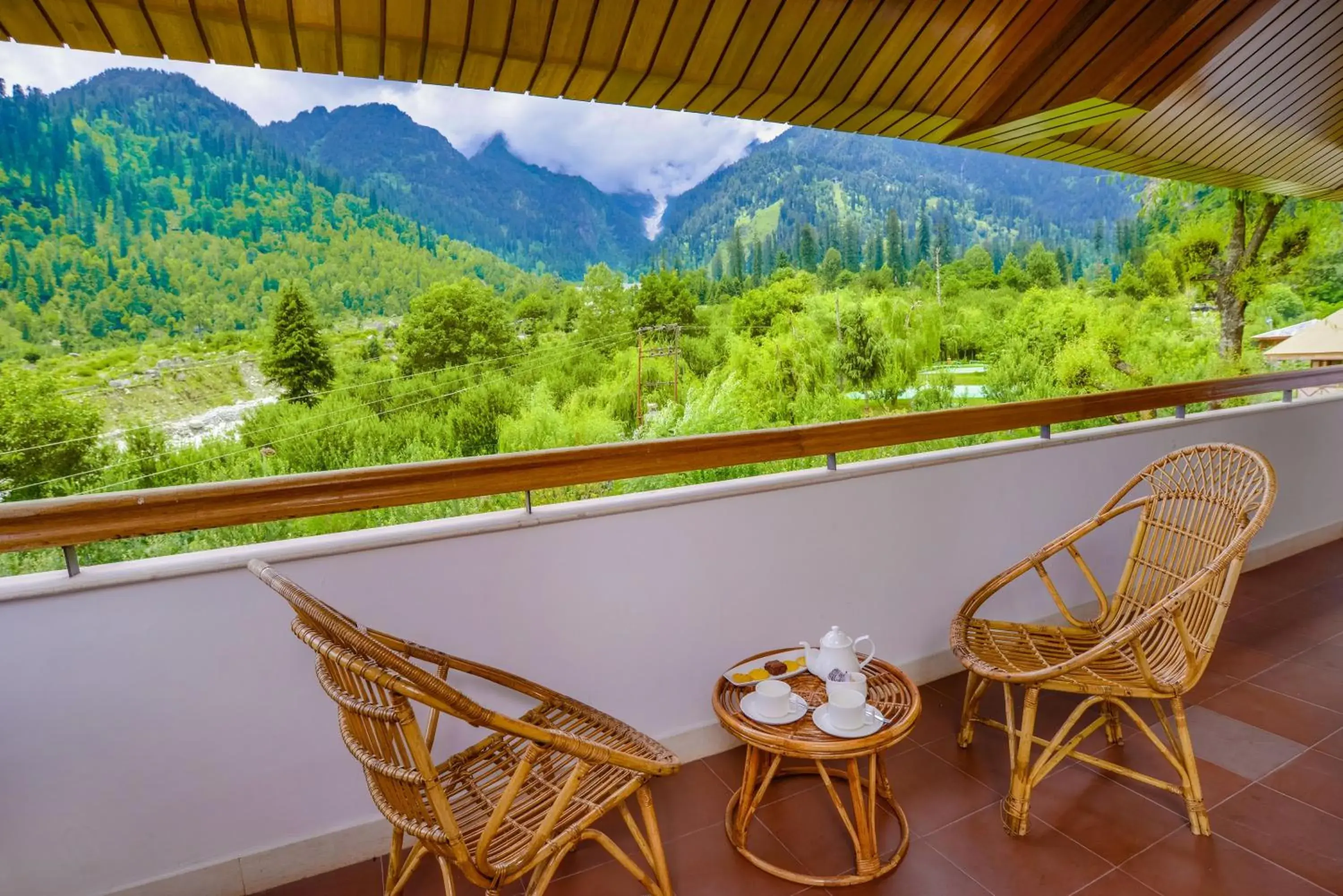 Mountain view, Balcony/Terrace in Solang Valley Resort