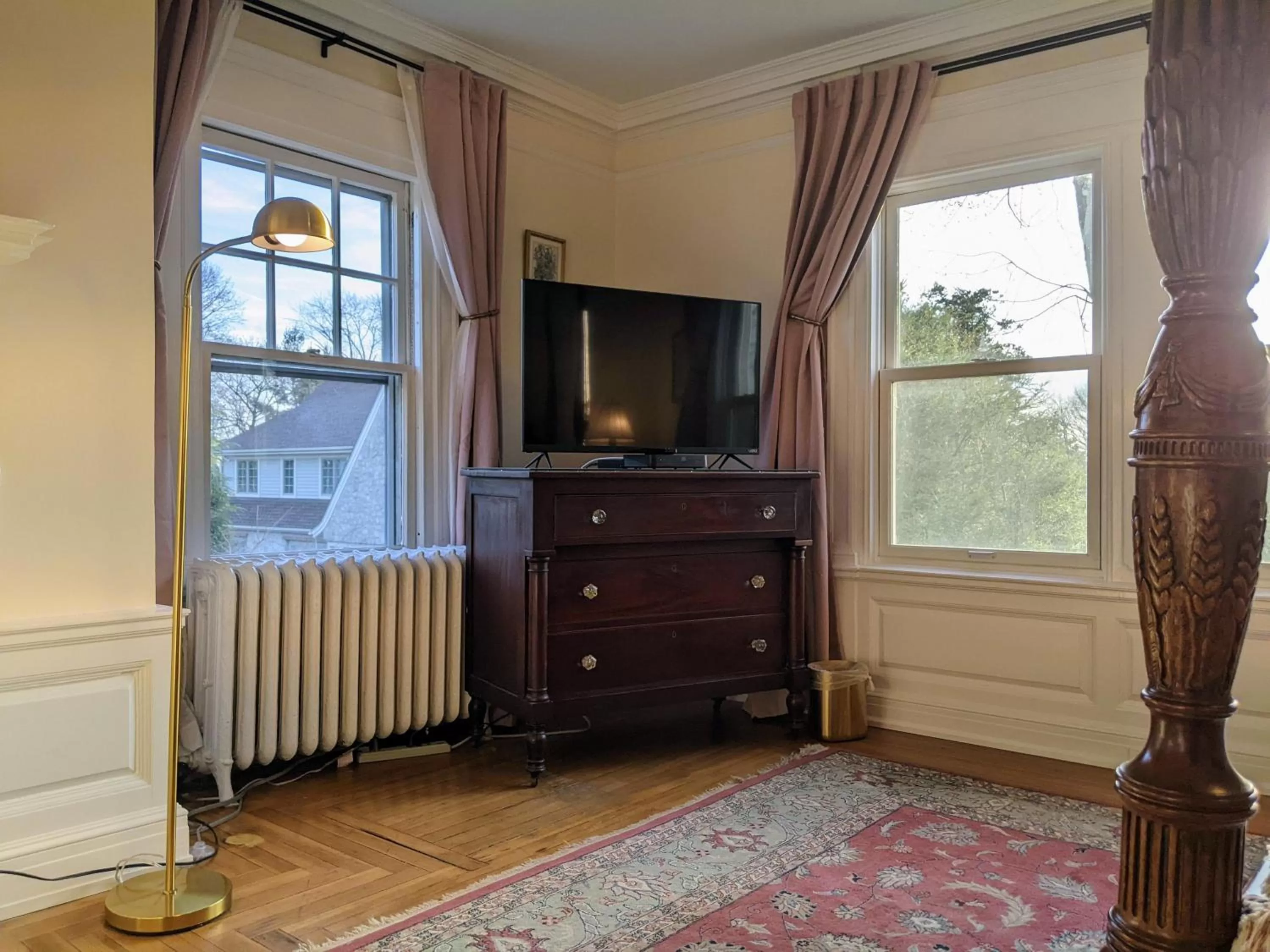 TV and multimedia in Stanton House Inn