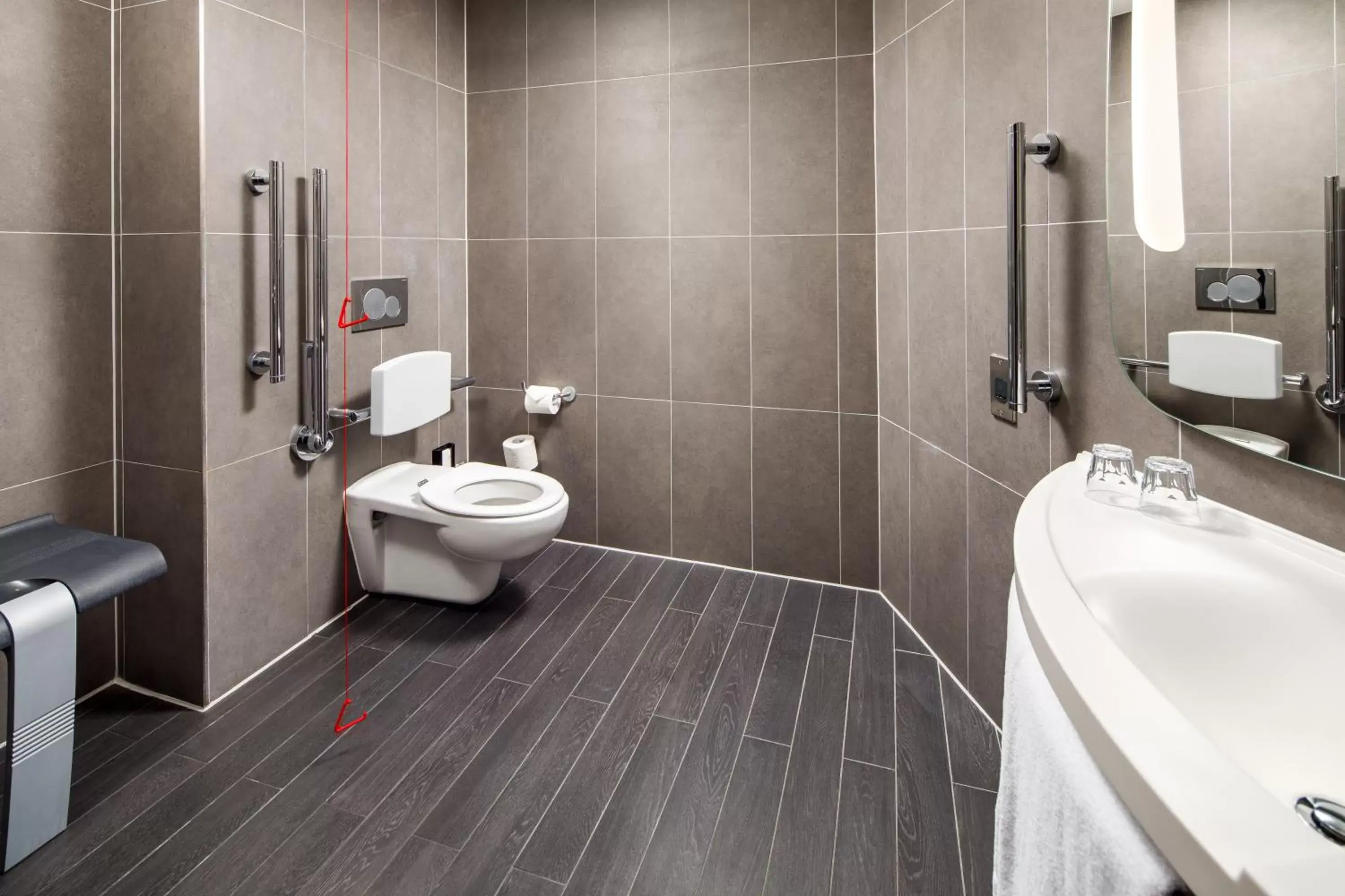 Bathroom in ibis London Canning Town